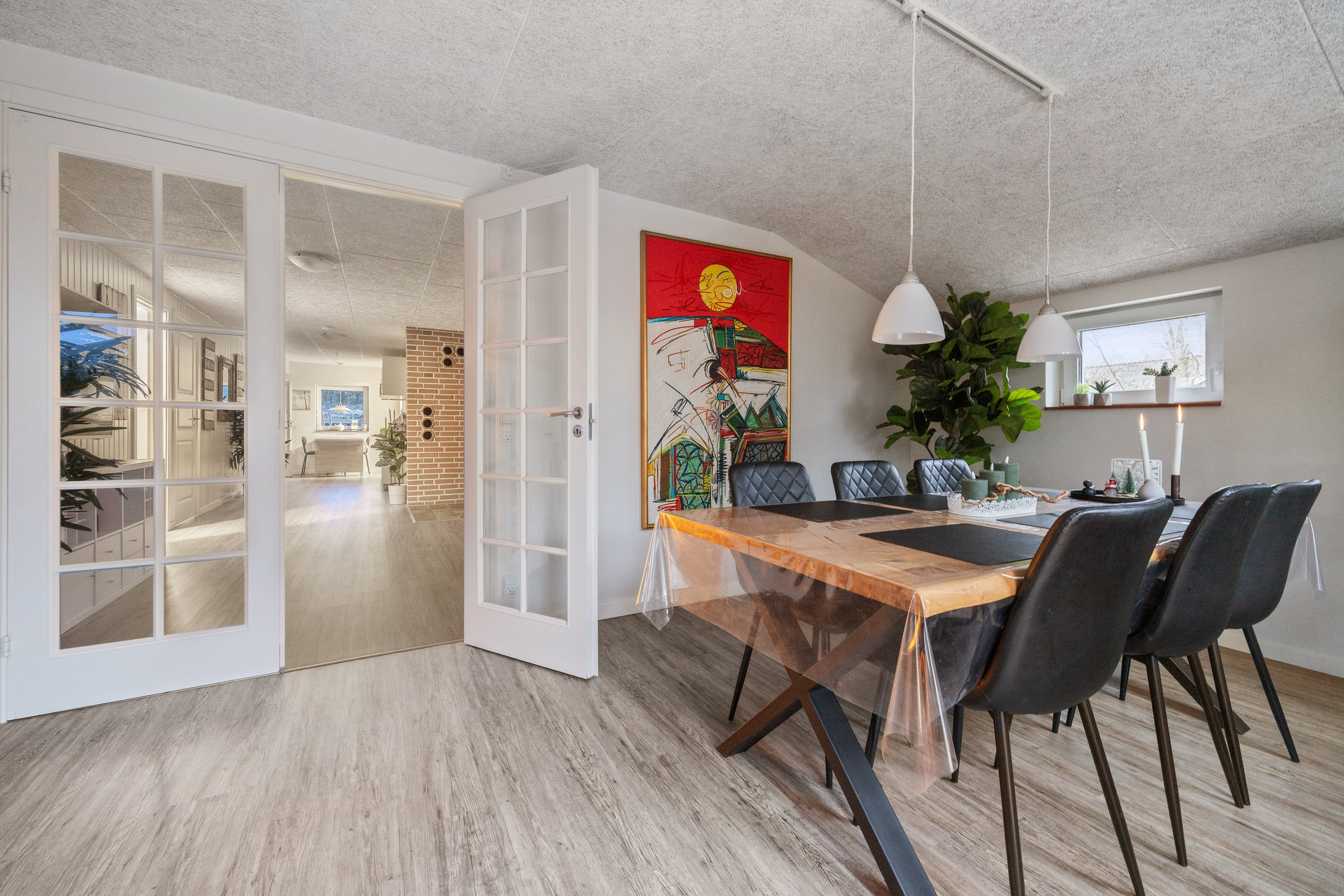 Fremhævet stue billede i fuldskærmstilstand. Billede af Vibelunden 5, 9370 Hals