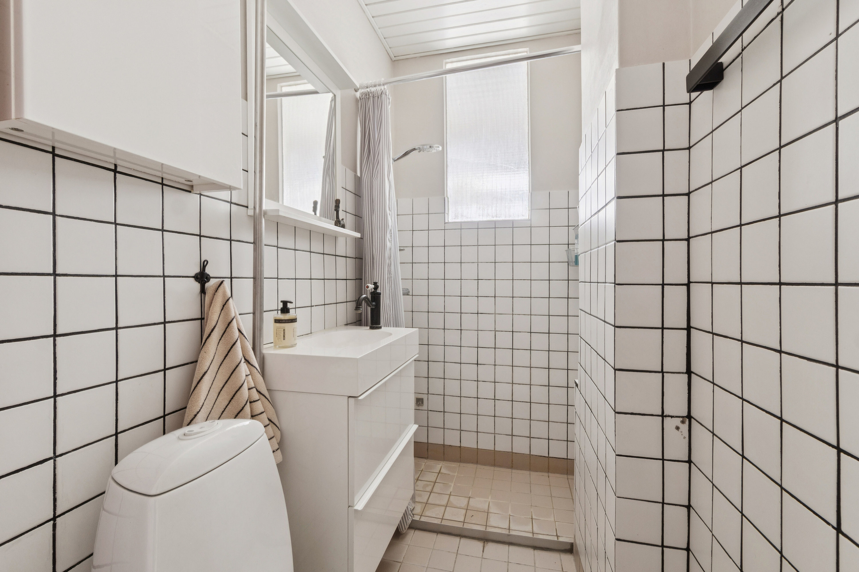 Fremhævet badeværelse billede i fuldskærmstilstand. Billede af Ellebjergvej 21, 2. tv., 2450 København SV