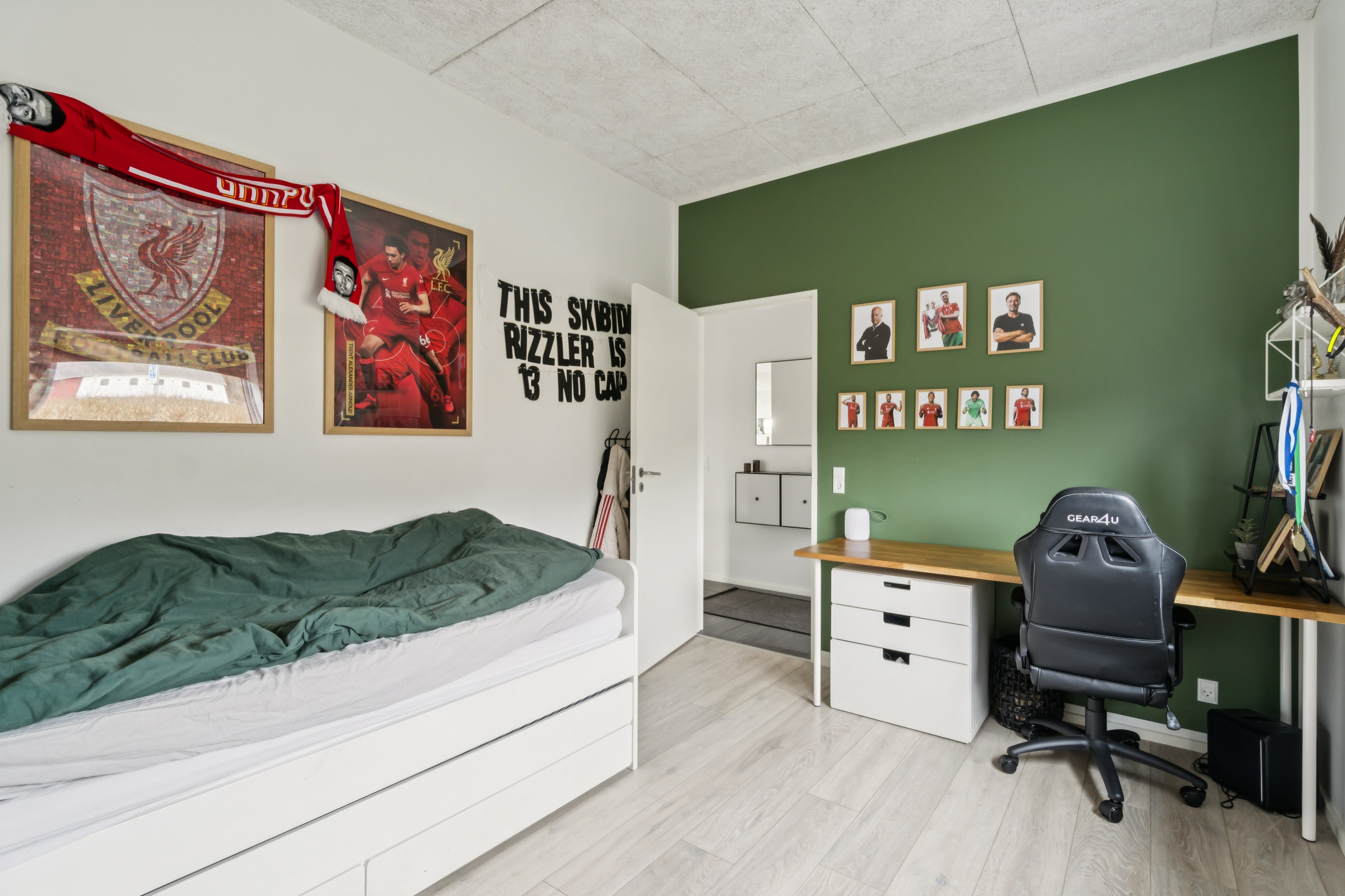 Fremhævet værelse billede i fuldskærmstilstand. Billede af Møgelvang 1, 8800 Viborg