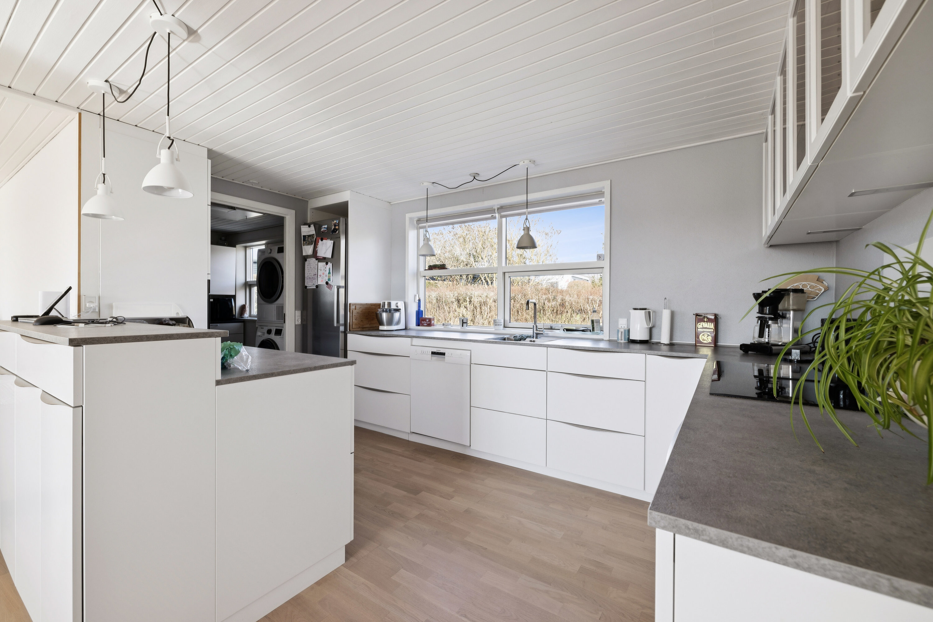 Fremhævet køkken billede i fuldskærmstilstand. Billede af Wandallsparken 58, 5700 Svendborg