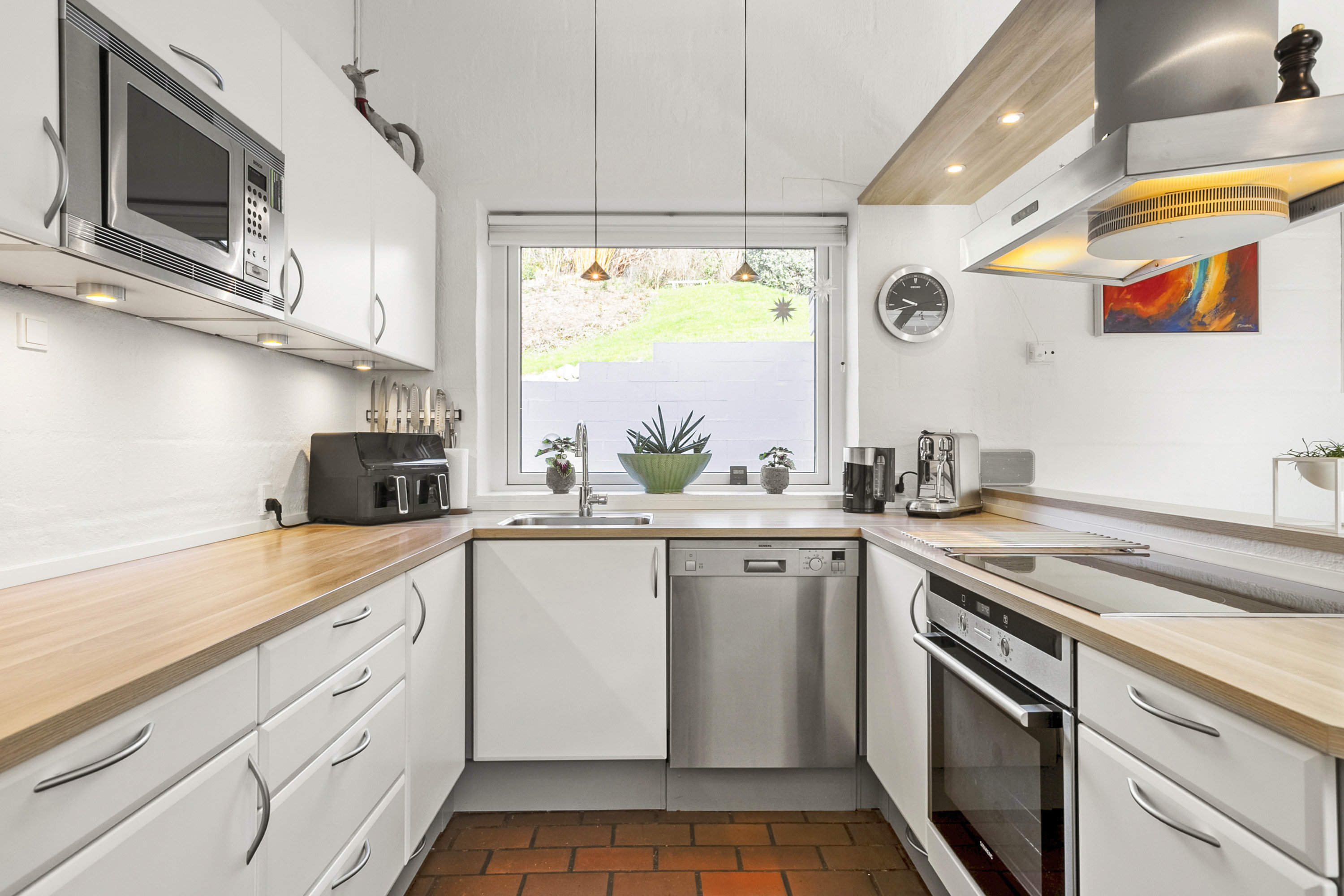 Fremhævet køkken billede i fuldskærmstilstand. Billede af Husholt 8, 6200 Aabenraa