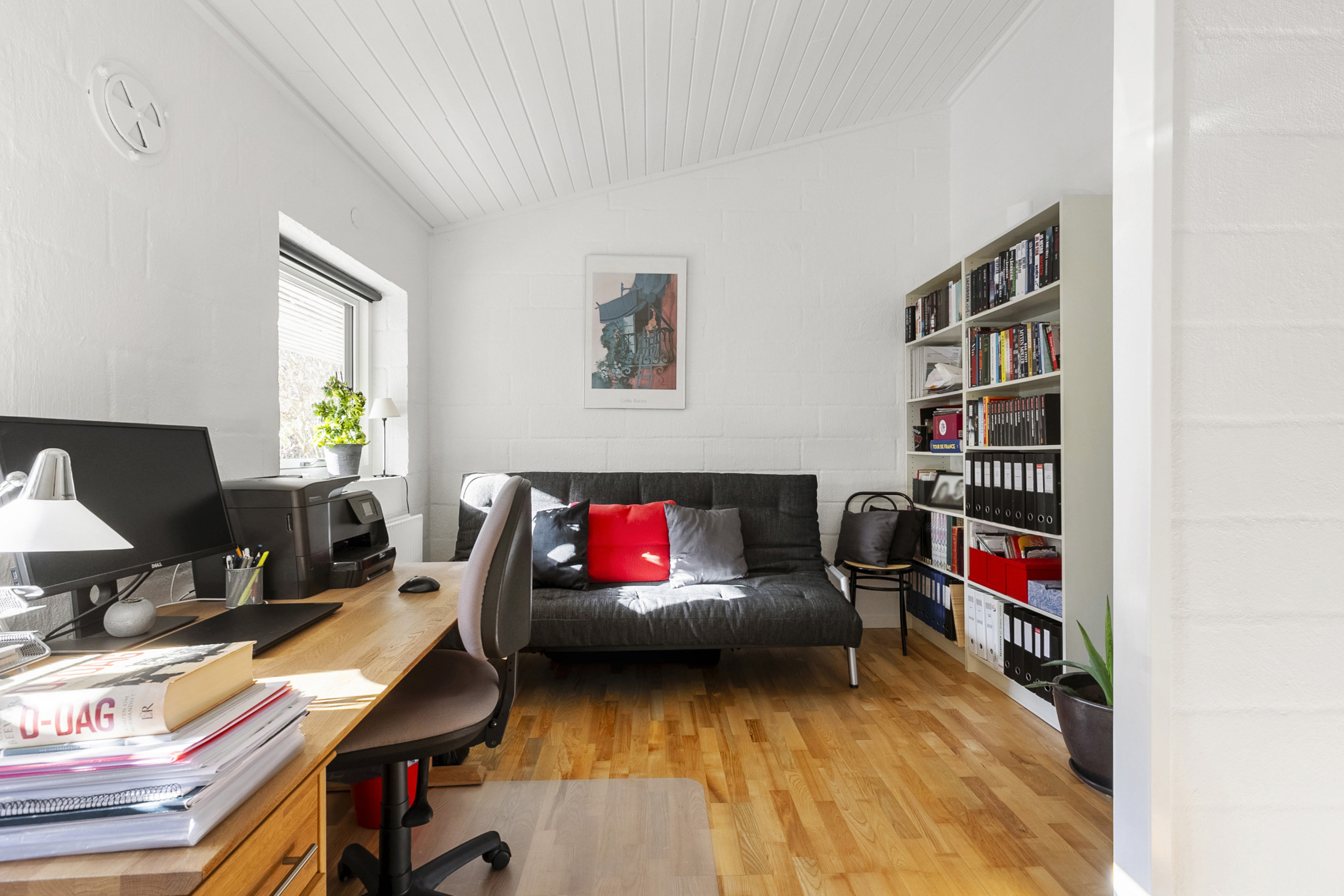 Fremhævet kontor billede i fuldskærmstilstand. Billede af Husholt 8, 6200 Aabenraa