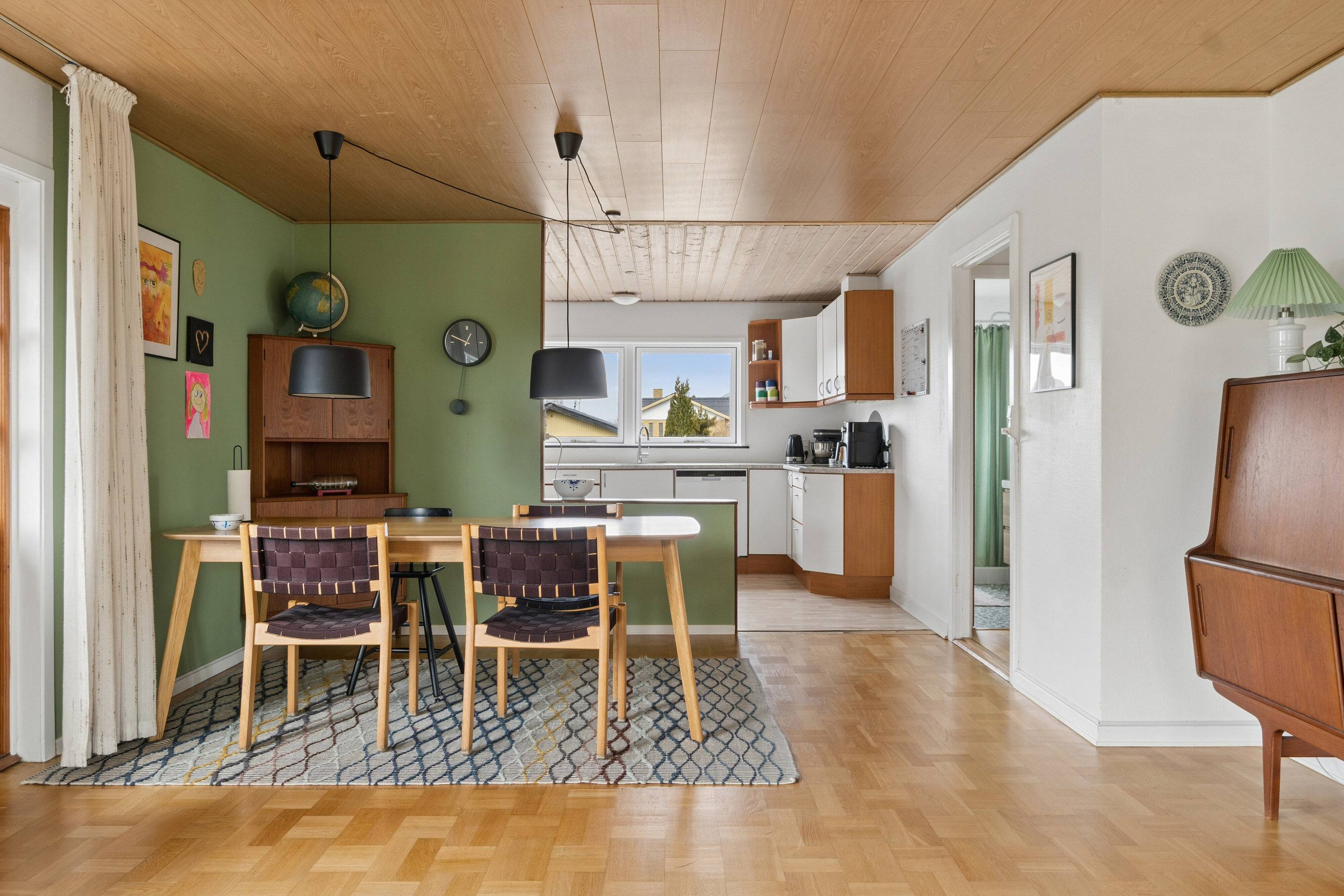 Fremhævet spisestue billede i fuldskærmstilstand. Billede af Drosselvej 1, 4230 Skælskør