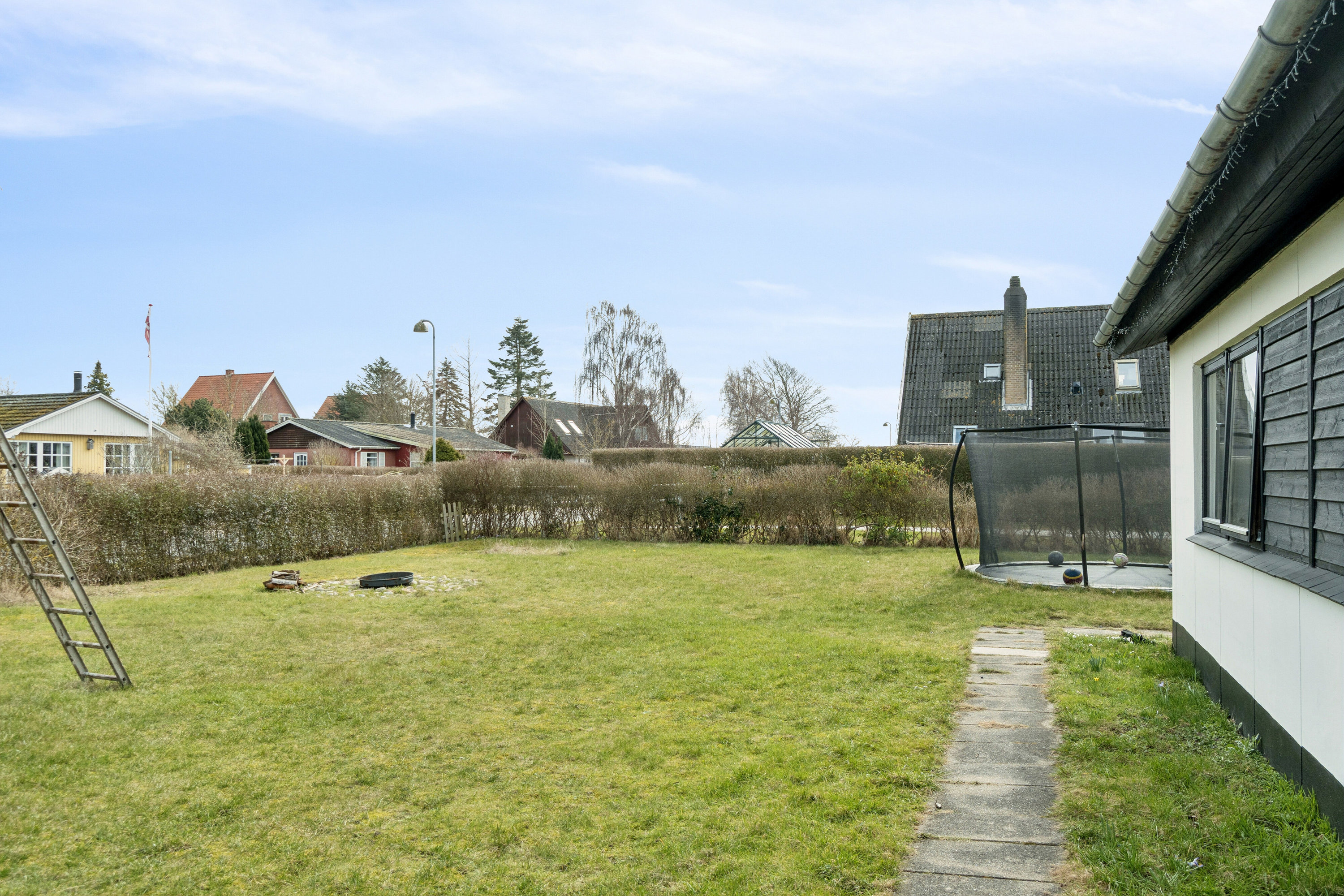 Fremhævet set fra haven billede i fuldskærmstilstand. Billede af Drosselvej 1, 4230 Skælskør