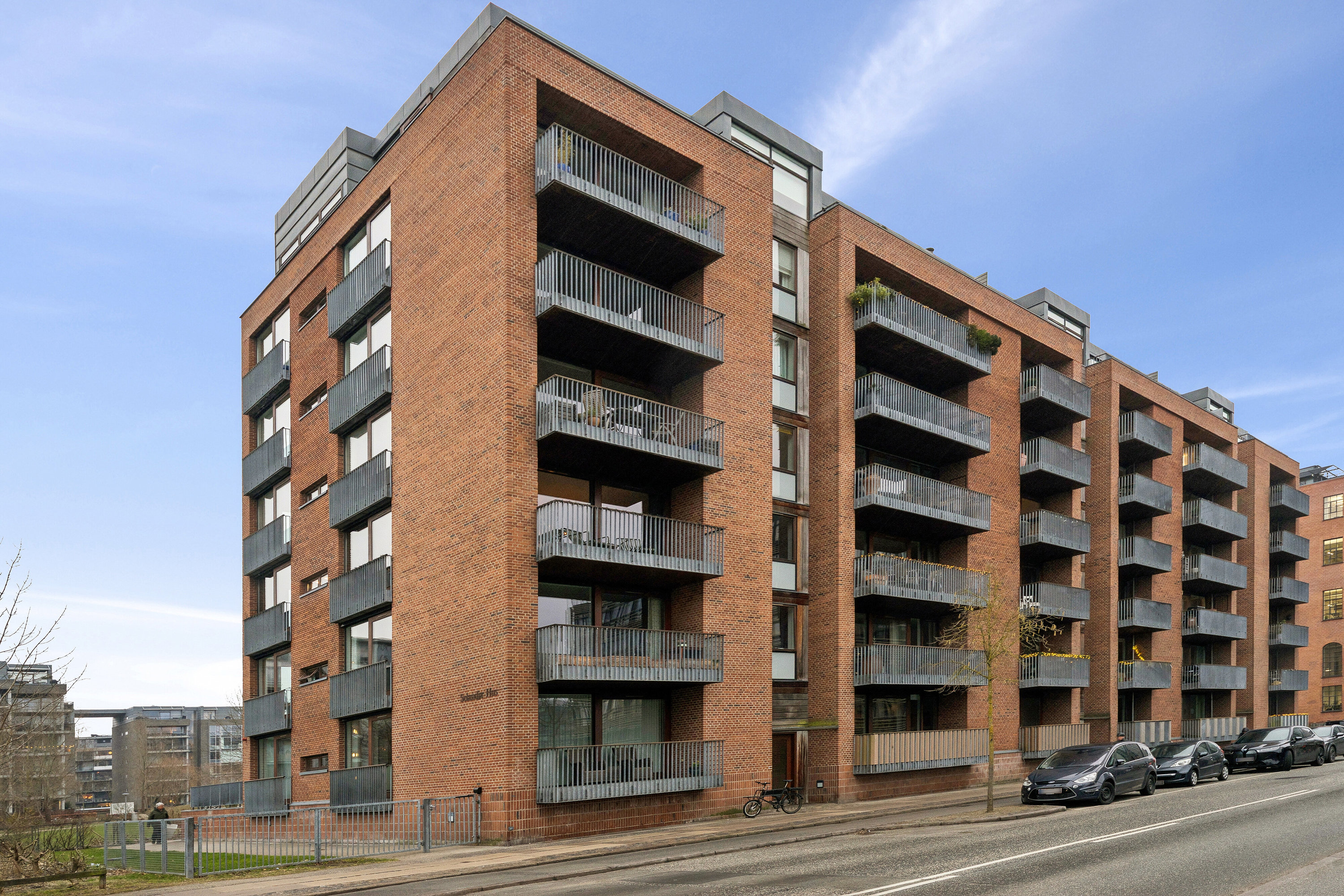 Fremhævet facade billede i fuldskærmstilstand. Billede af Islands Brygge 63A, 3. th., 2300 København S