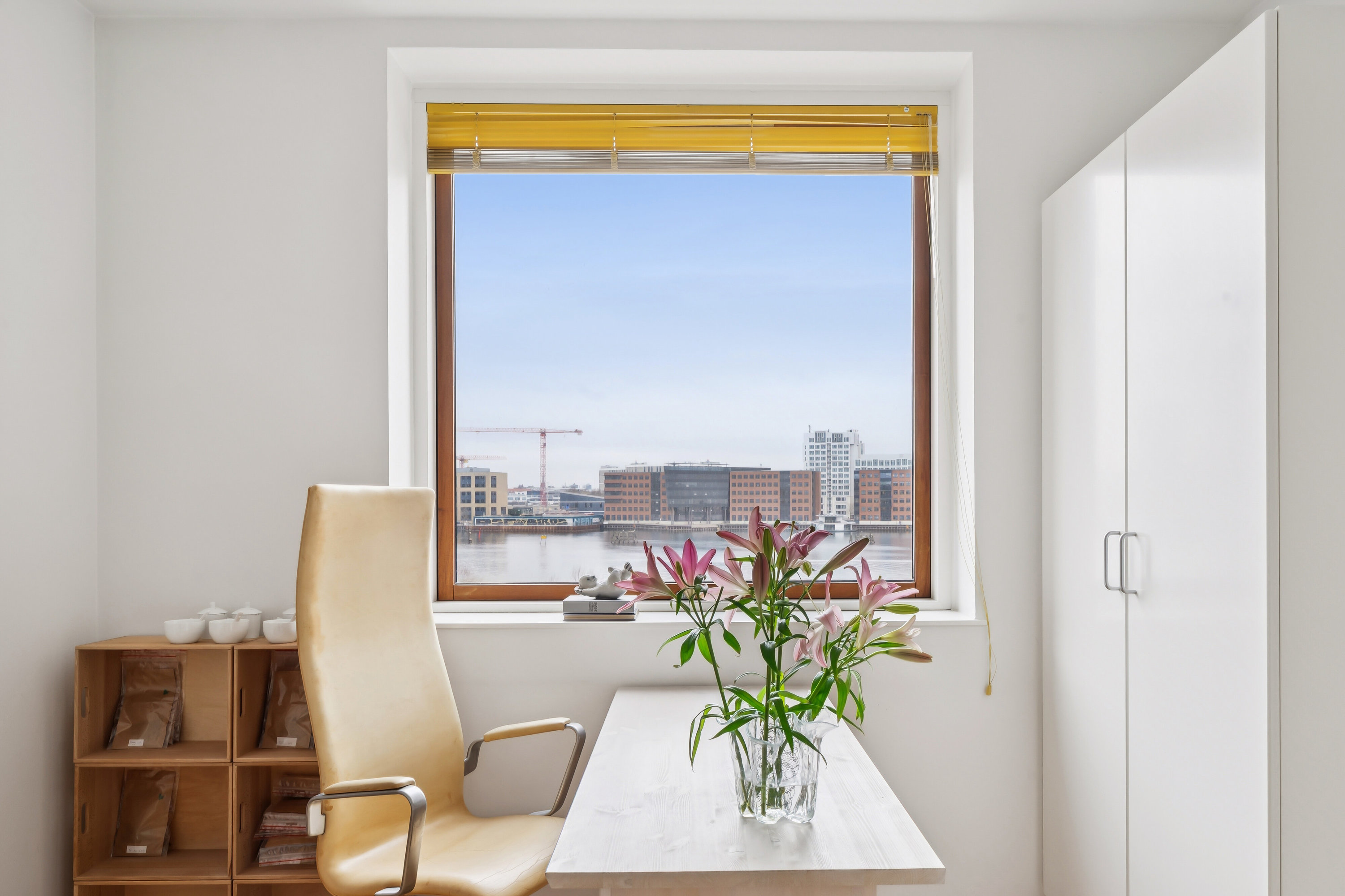 Fremhævet indendørs billede i fuldskærmstilstand. Billede af Islands Brygge 63A, 3. th., 2300 København S