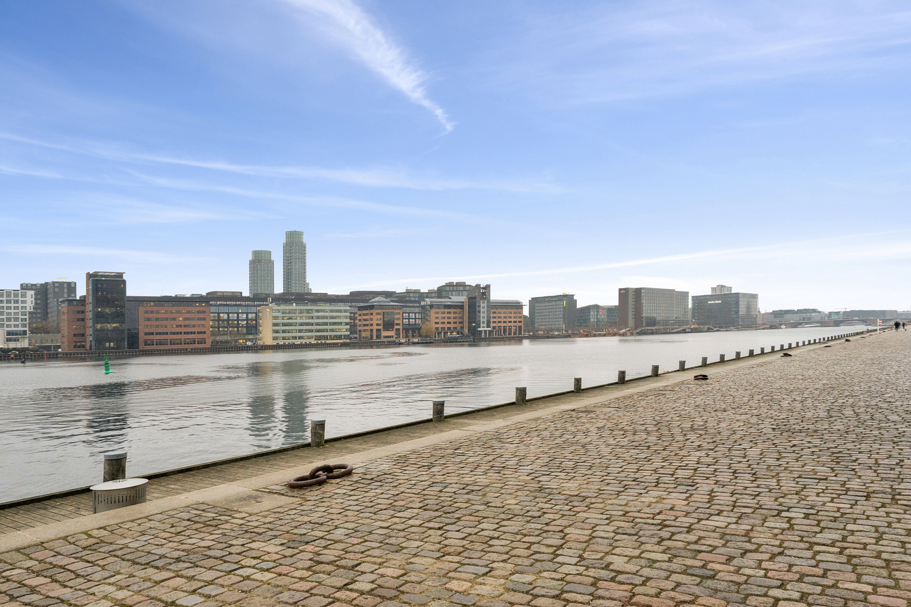 Fremhævet udendørs billede i fuldskærmstilstand. Billede af Islands Brygge 63A, 3. th., 2300 København S