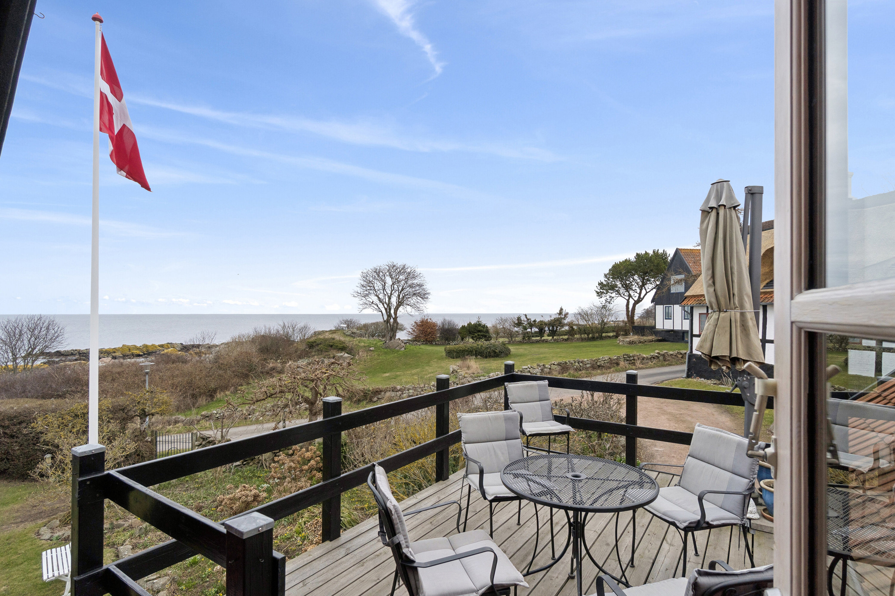 Fremhævet altan billede i fuldskærmstilstand. Billede af Bølshavn 29C, Bølshavn, 3740 Svaneke