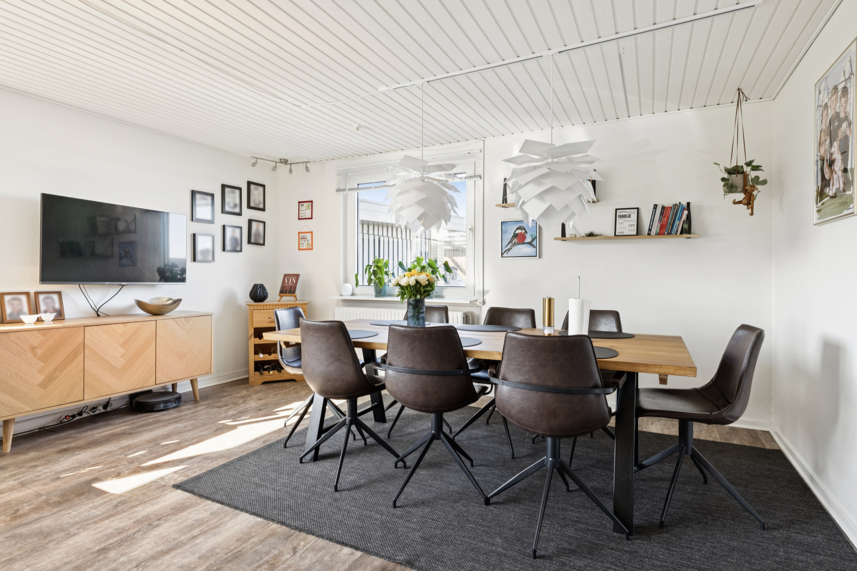 Fremhævet stue billede i fuldskærmstilstand. Billede af Egevænget 21, 7850 Stoholm Jyll