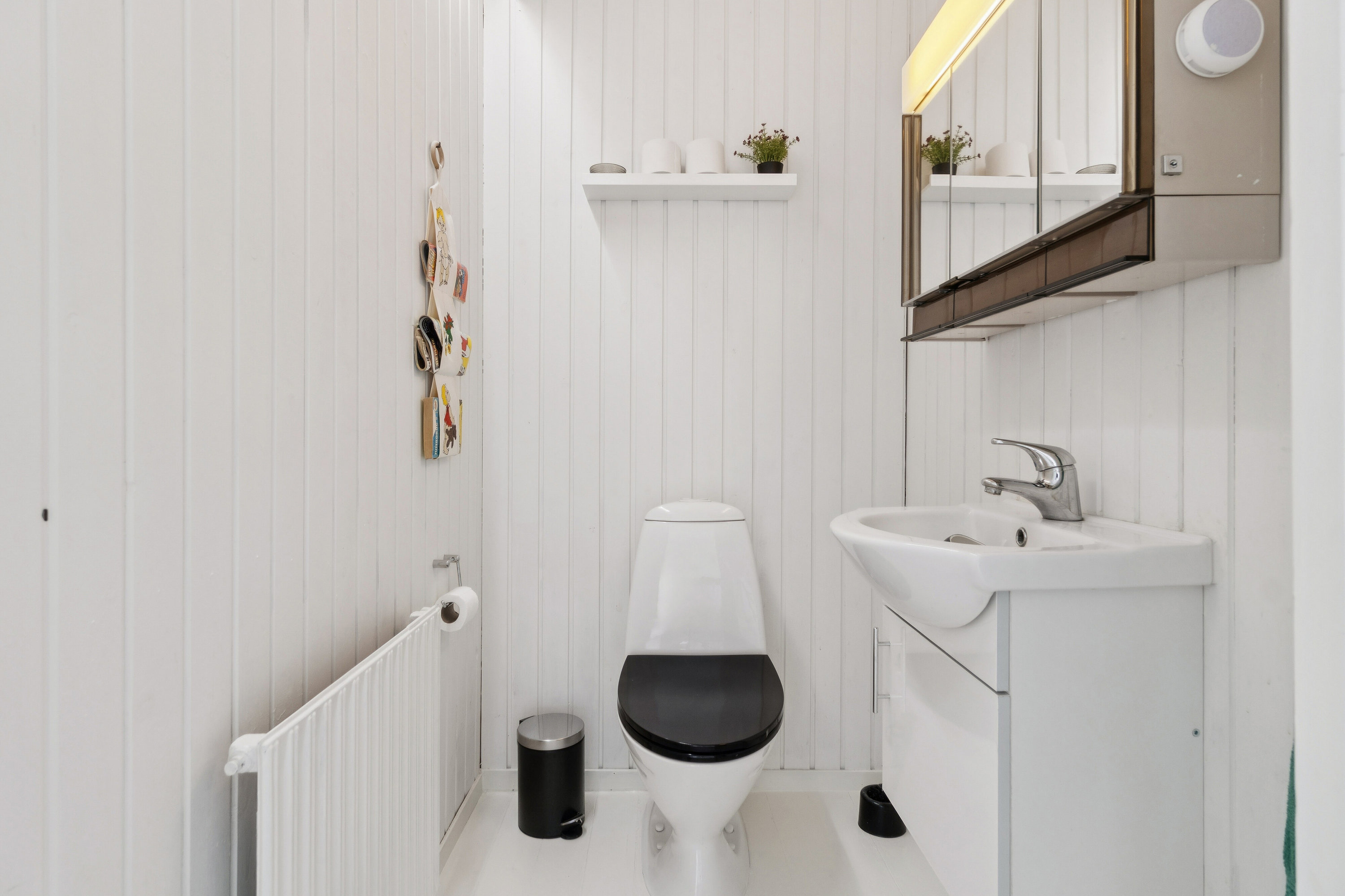 Fremhævet badeværelse billede i fuldskærmstilstand. Billede af Stationsvej 7, 7755 Bedsted Thy