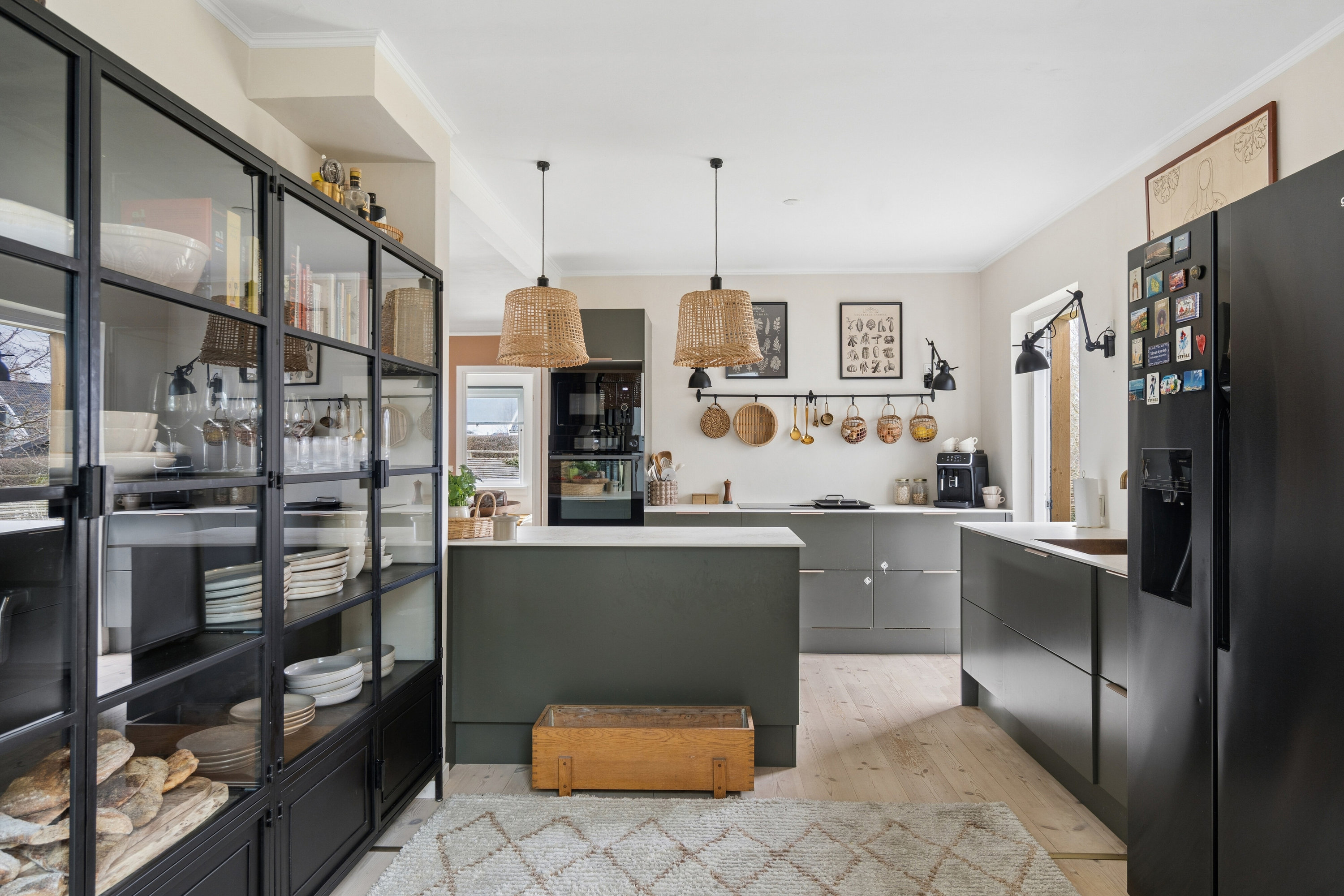 Fremhævet køkken billede i fuldskærmstilstand. Billede af Sennepsbakken 22, 3100 Hornbæk