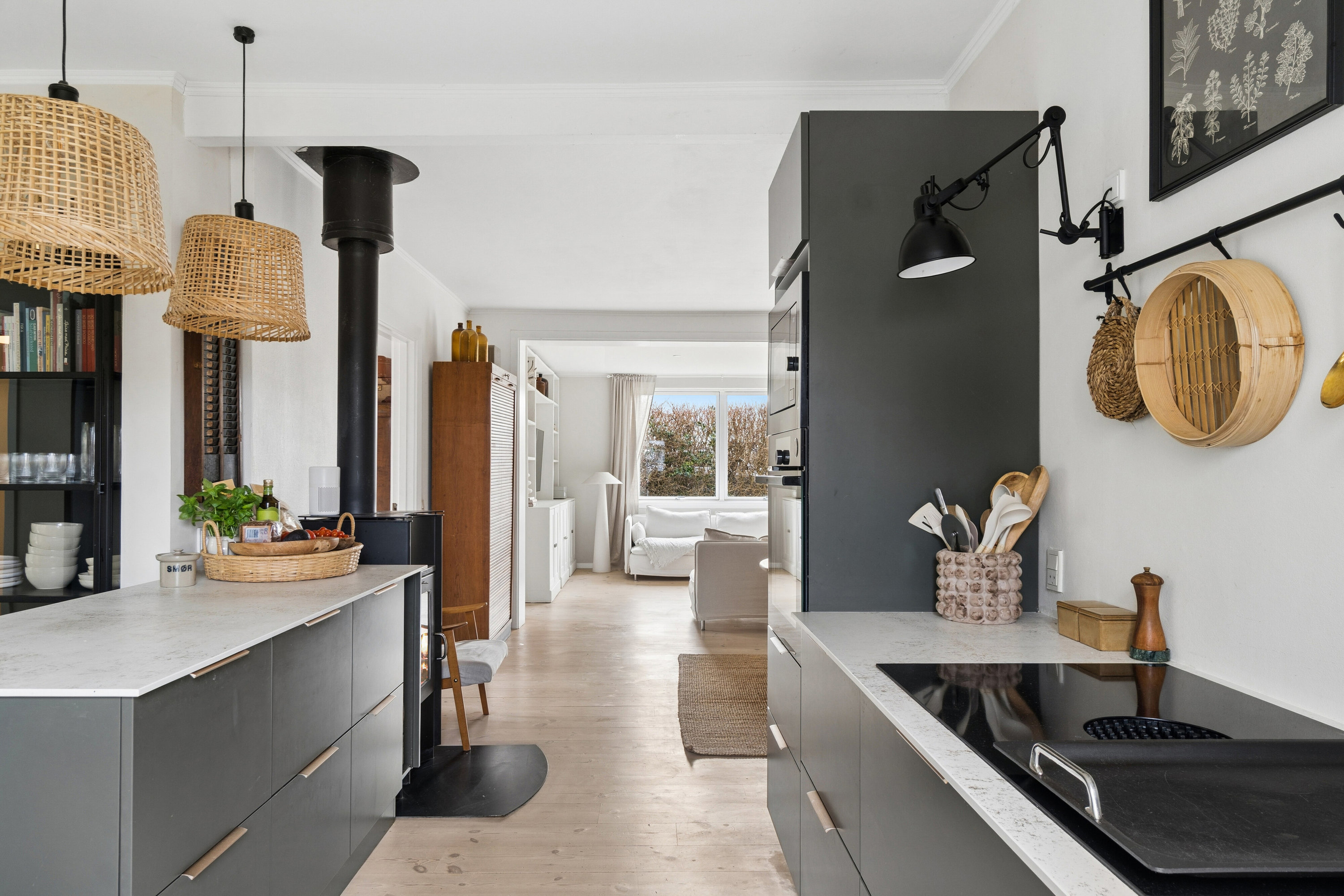 Fremhævet køkken billede i fuldskærmstilstand. Billede af Sennepsbakken 22, 3100 Hornbæk