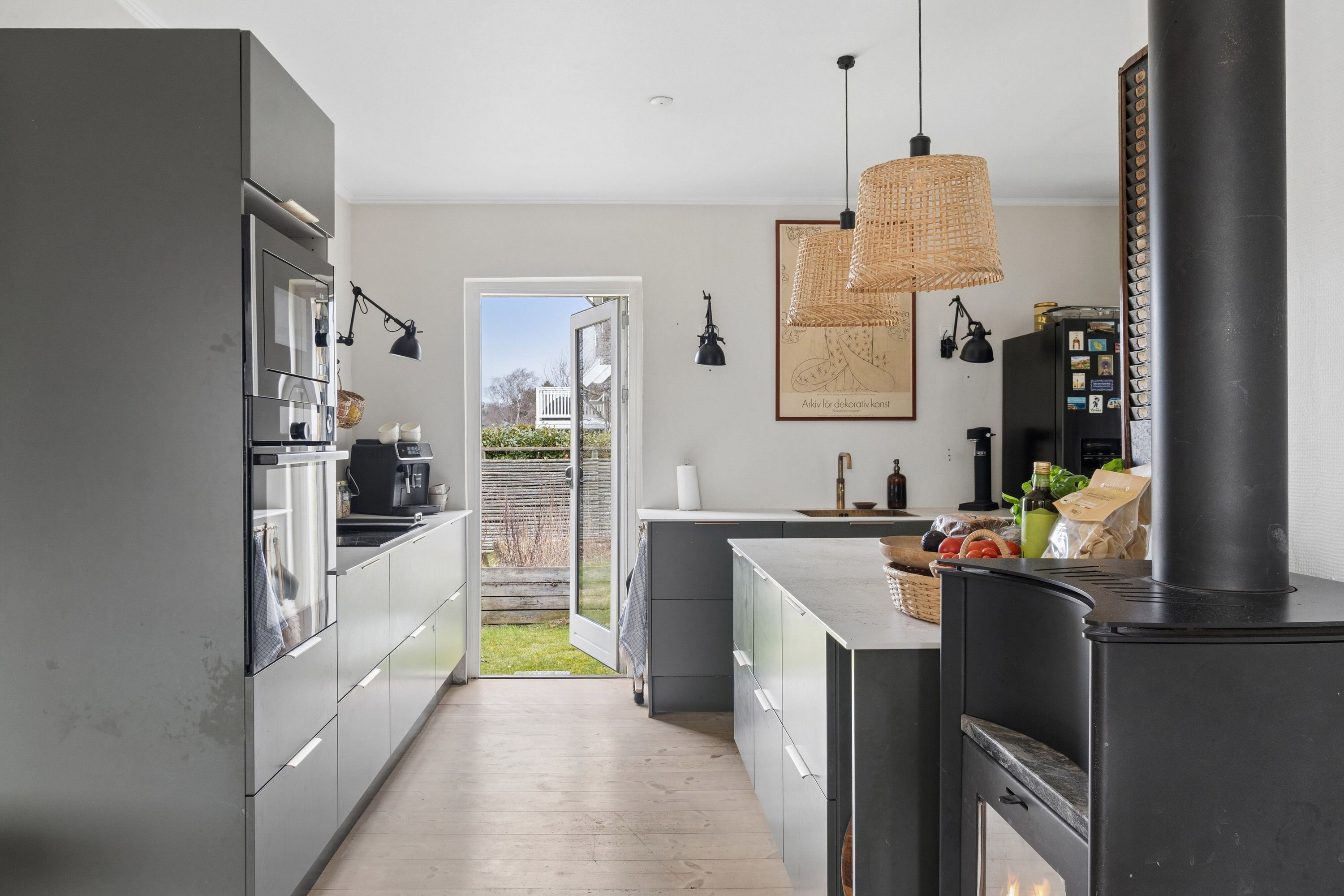 Fremhævet køkken billede i fuldskærmstilstand. Billede af Sennepsbakken 22, 3100 Hornbæk