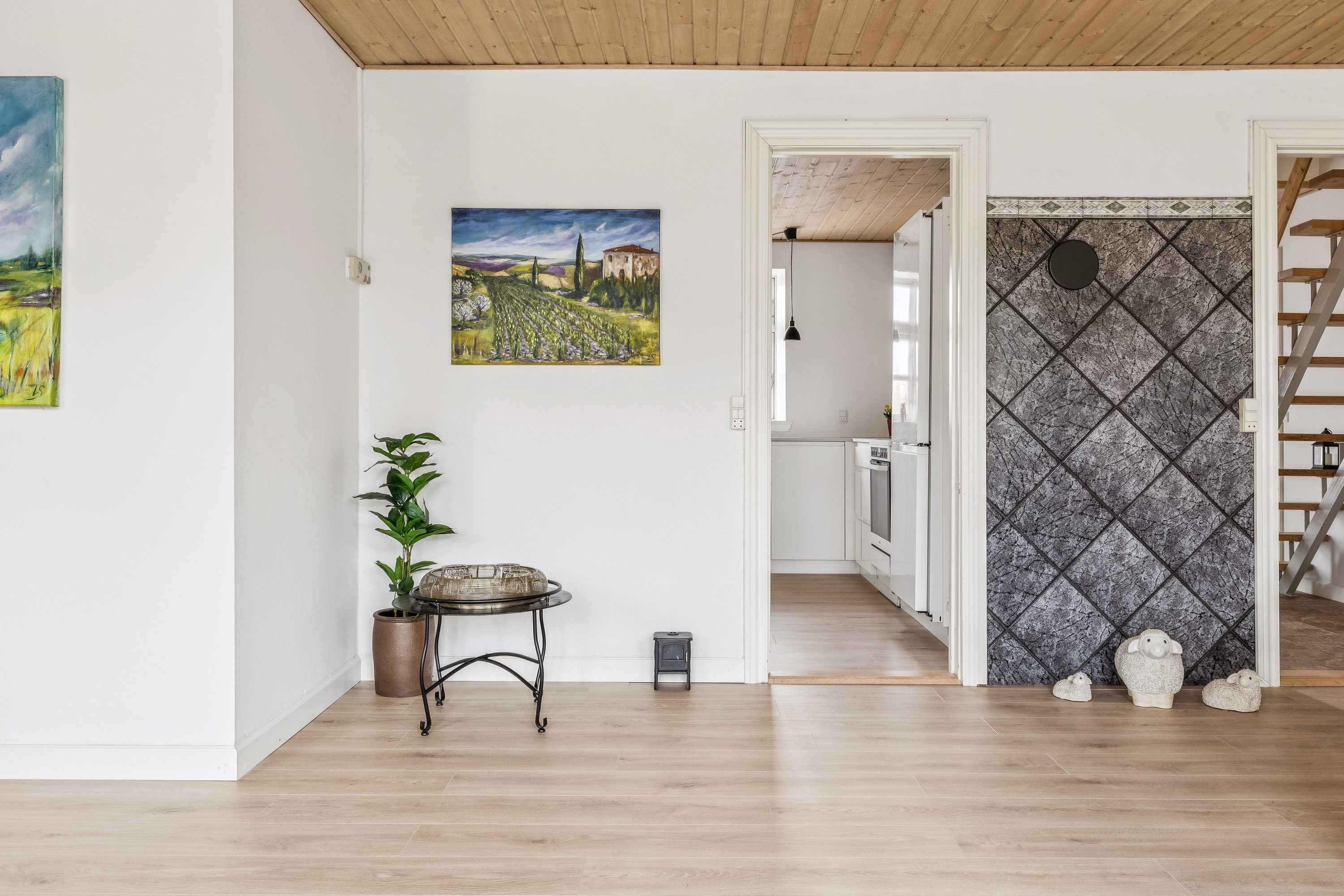 Fremhævet stue billede i fuldskærmstilstand. Billede af Ringstedvej 1, 4520 Svinninge