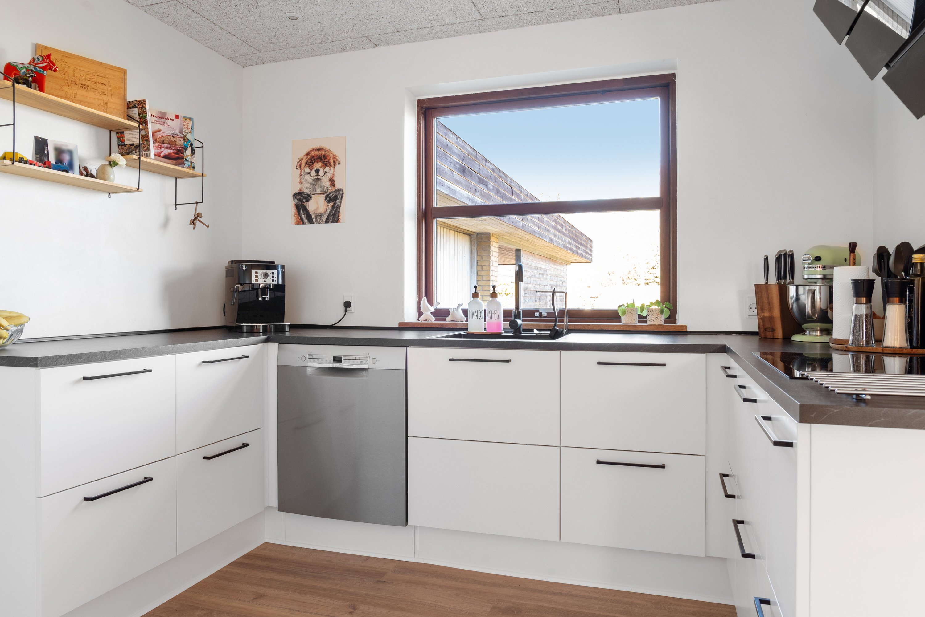 Fremhævet køkken alrum billede i fuldskærmstilstand. Billede af Skovvænget 21, 7540 Haderup