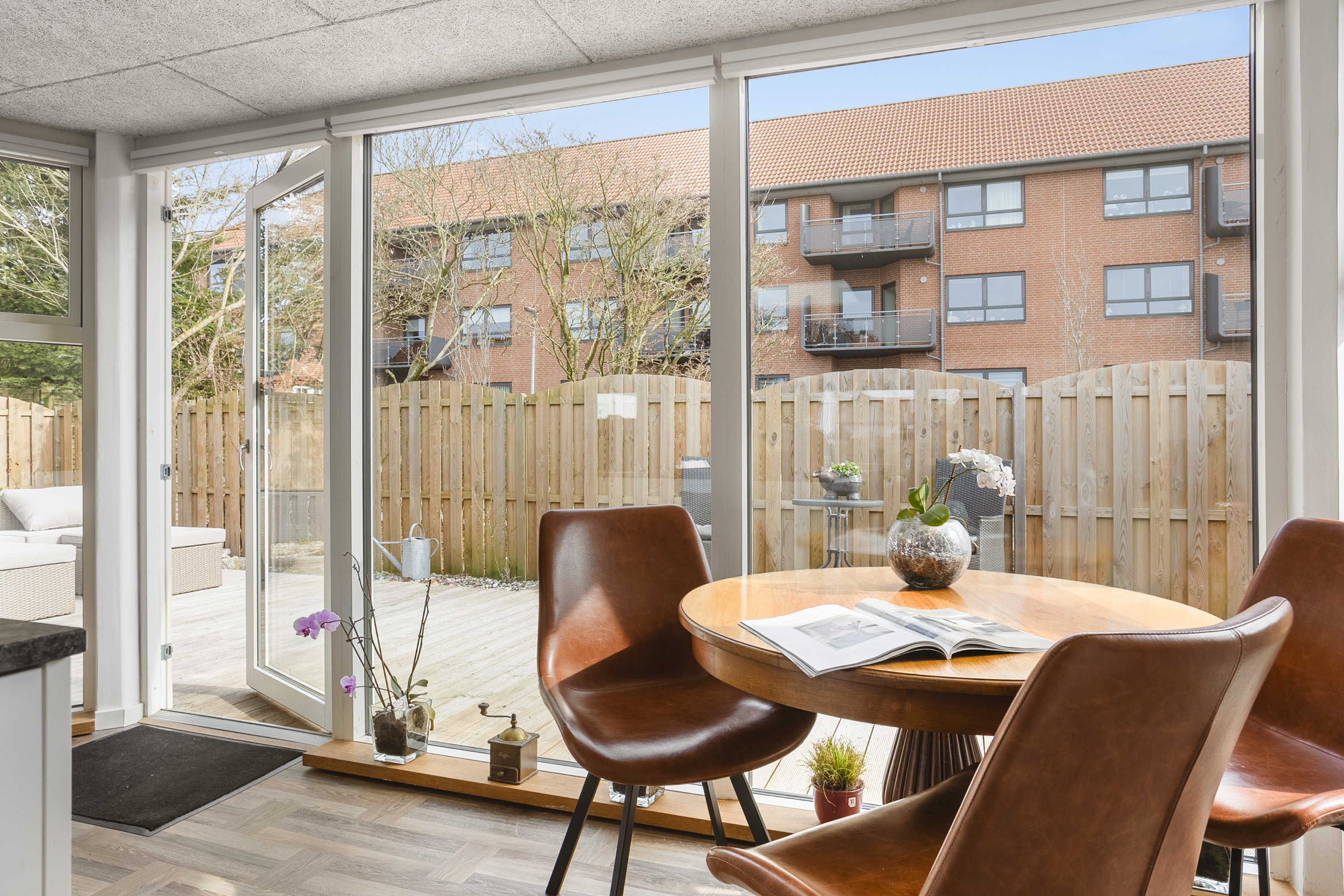 Fremhævet stue billede i fuldskærmstilstand. Billede af Rolighedsvej 8, 6600 Vejen