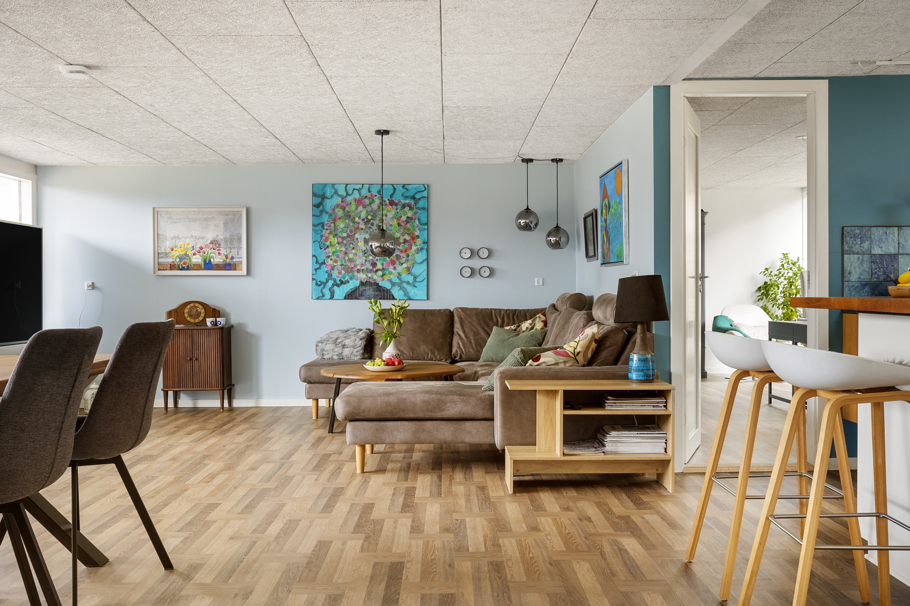 Fremhævet stue billede i fuldskærmstilstand. Billede af Rolighedsvej 8, 6600 Vejen