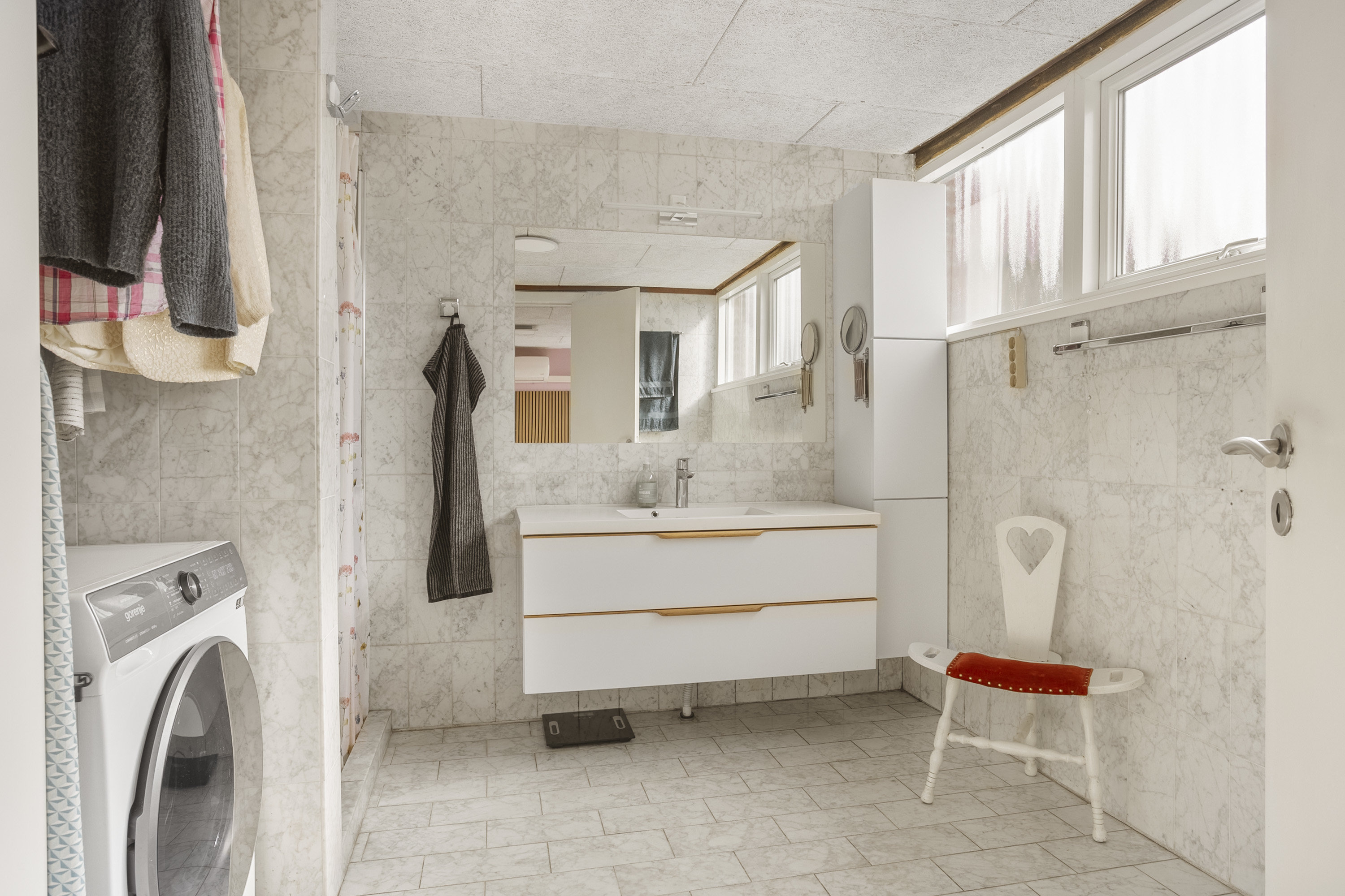 Fremhævet badeværelse billede i fuldskærmstilstand. Billede af Rolighedsvej 8, 6600 Vejen