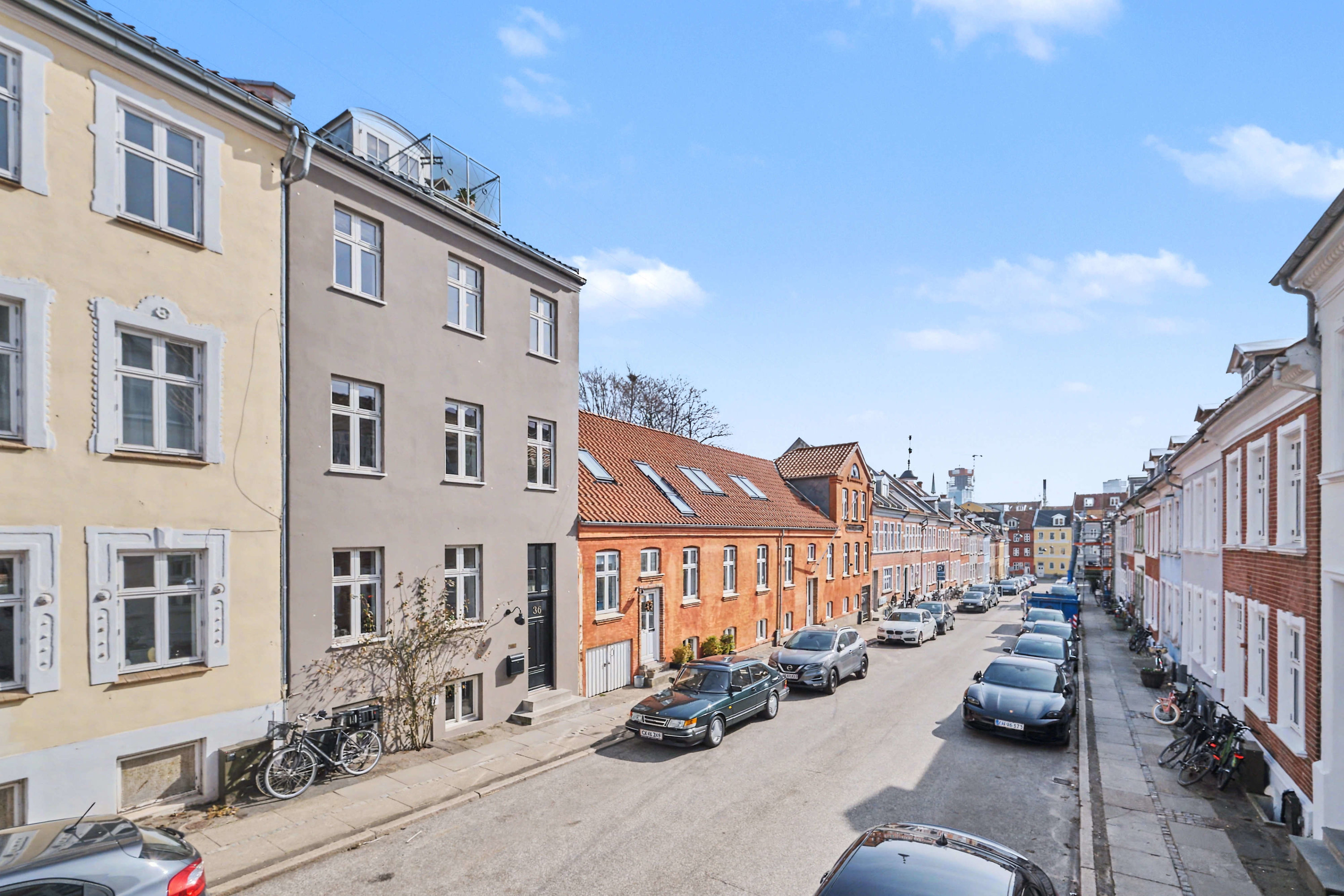 Fremhævet facade billede i fuldskærmstilstand. Billede af Lollandsgade 36, 8000 Aarhus C