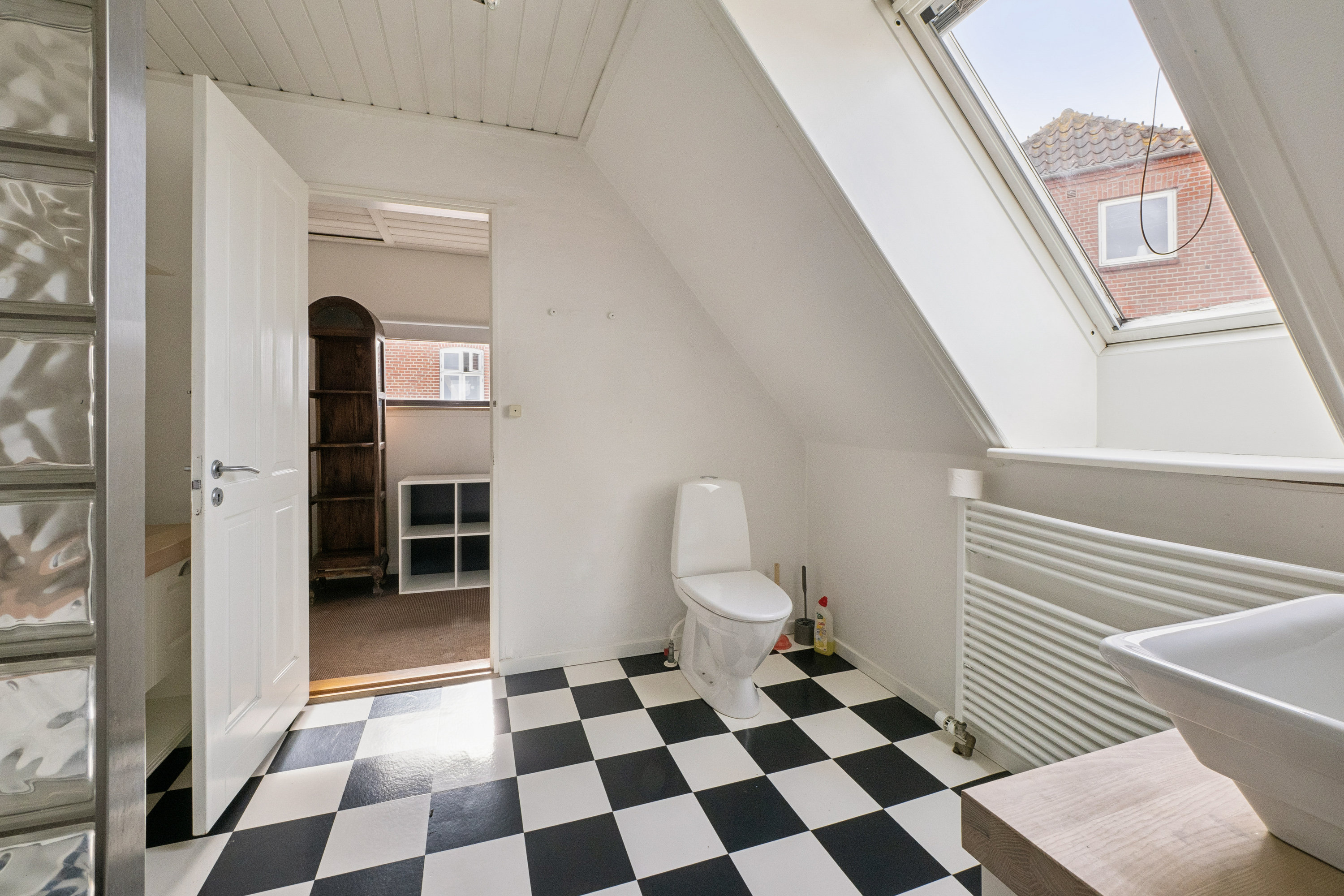 Fremhævet badeværelse billede i fuldskærmstilstand. Billede af Højgade 17, 7800 Skive