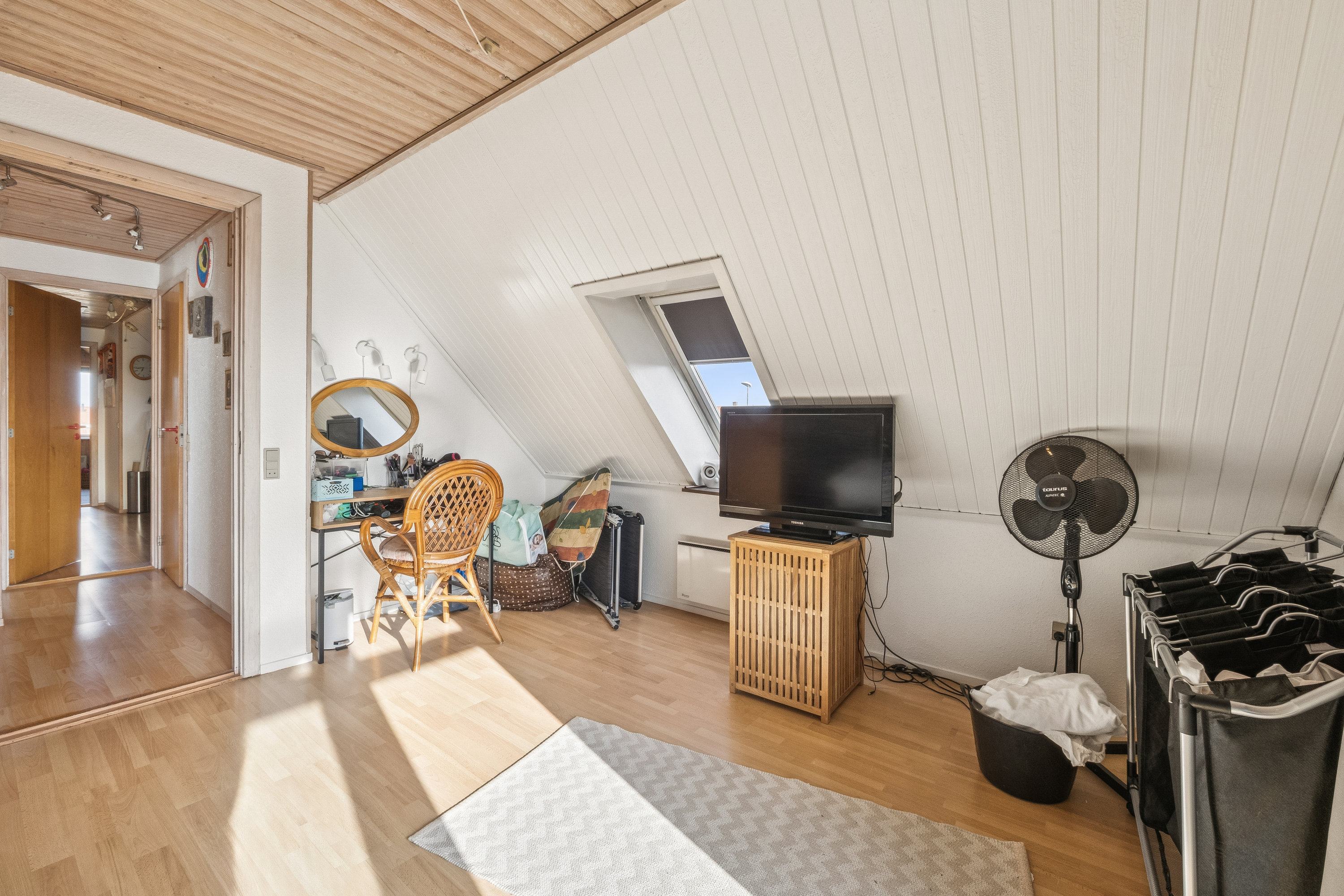 Fremhævet stue billede i fuldskærmstilstand. Billede af Højslevgårdsvej 4, 7840 Højslev