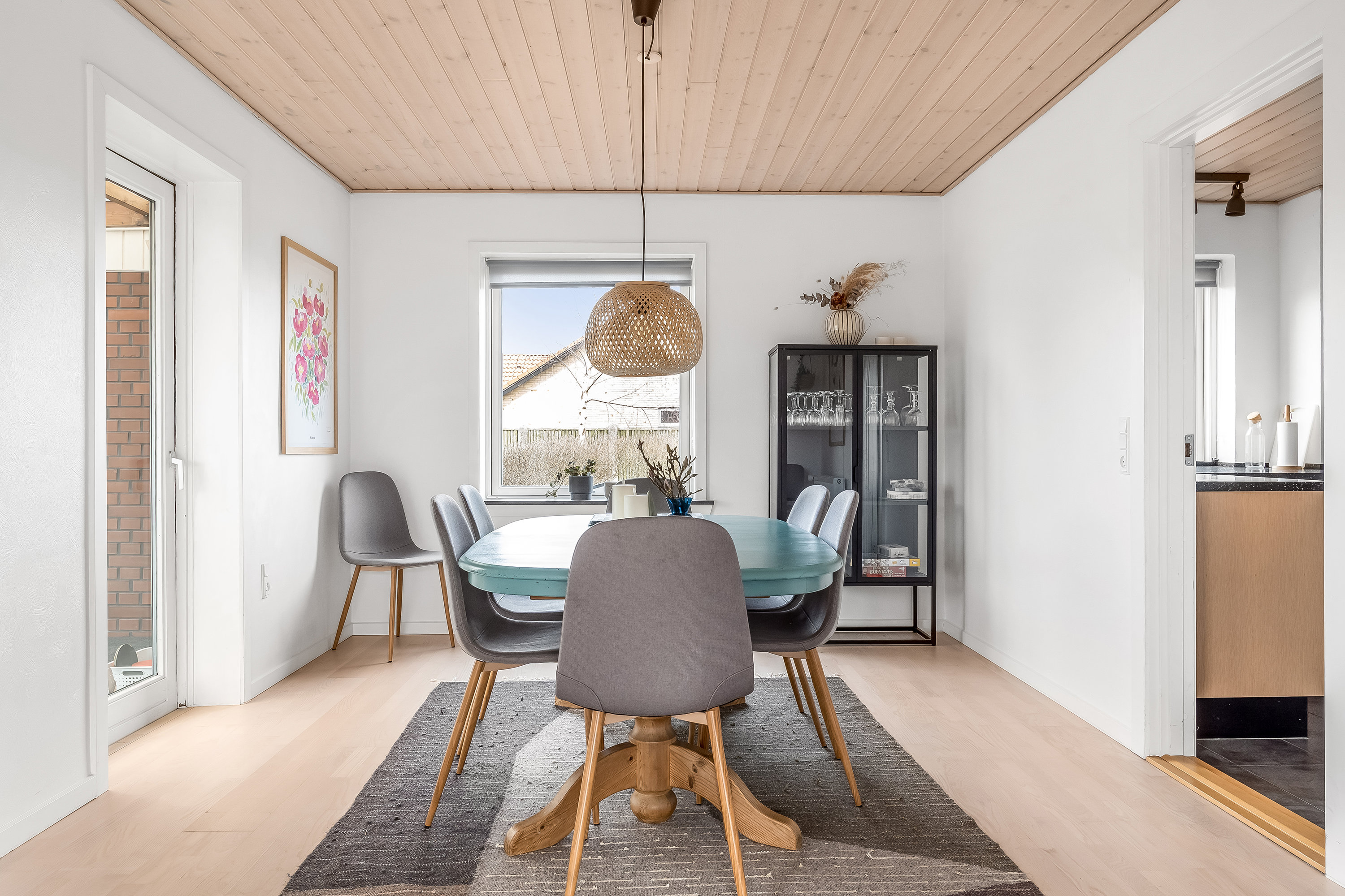 Fremhævet stue billede i fuldskærmstilstand. Billede af Anne Franks Vej 2, 7500 Holstebro