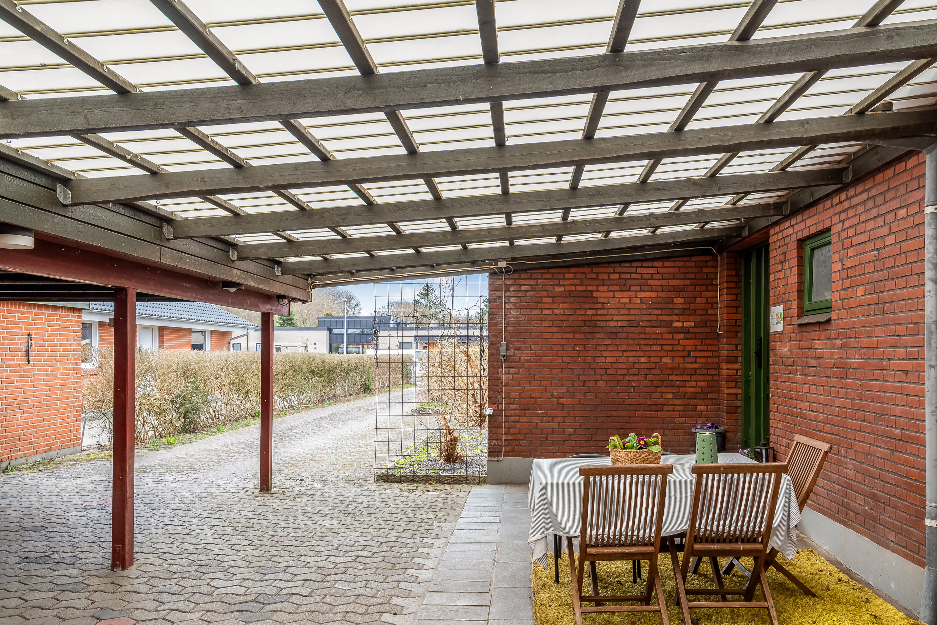 Fremhævet overdækket terrasse billede i fuldskærmstilstand. Billede af Anne Franks Vej 2, 7500 Holstebro