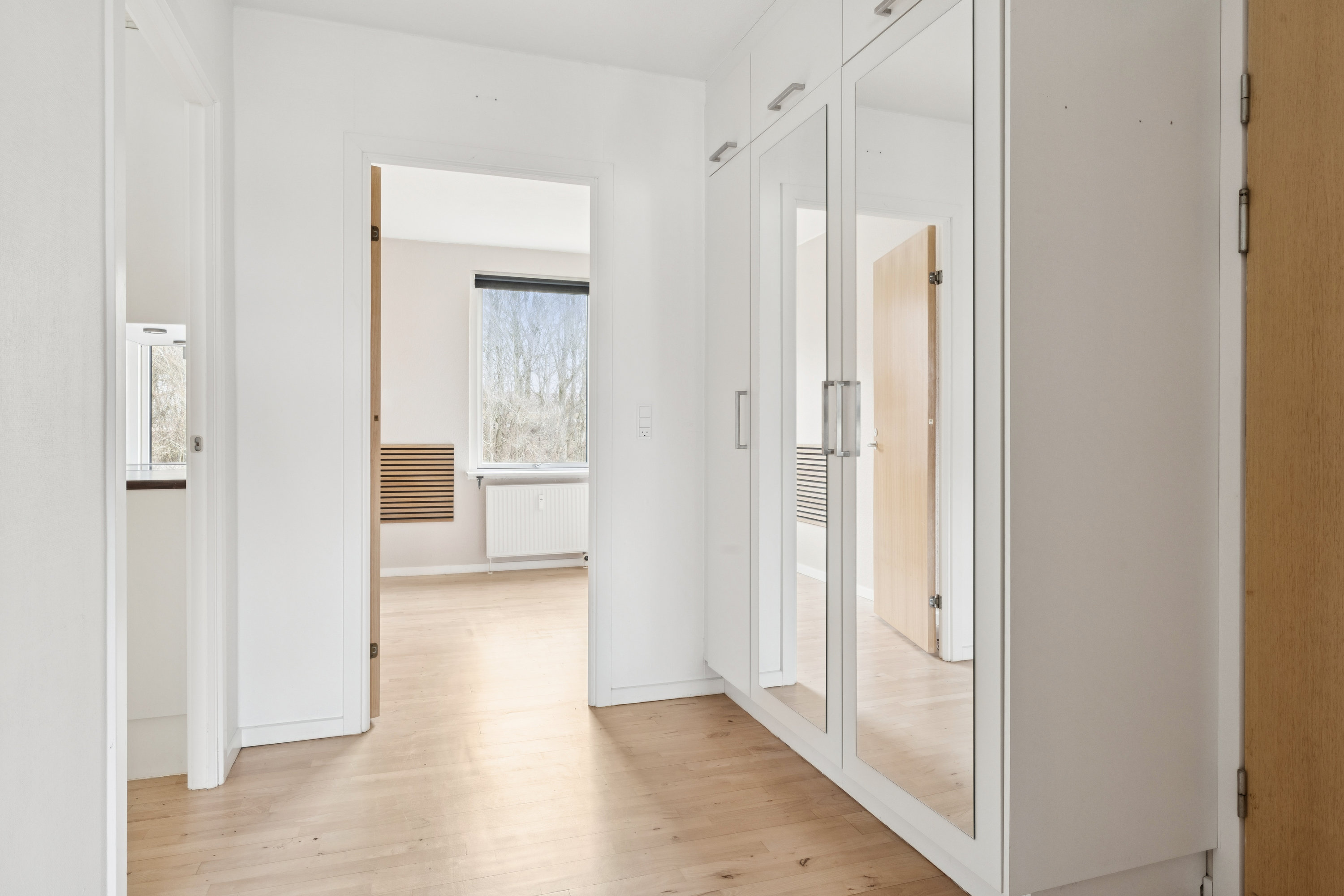 Fremhævet gang billede i fuldskærmstilstand. Billede af Beatesmindevej 91, 2. tv., 9210 Aalborg SØ