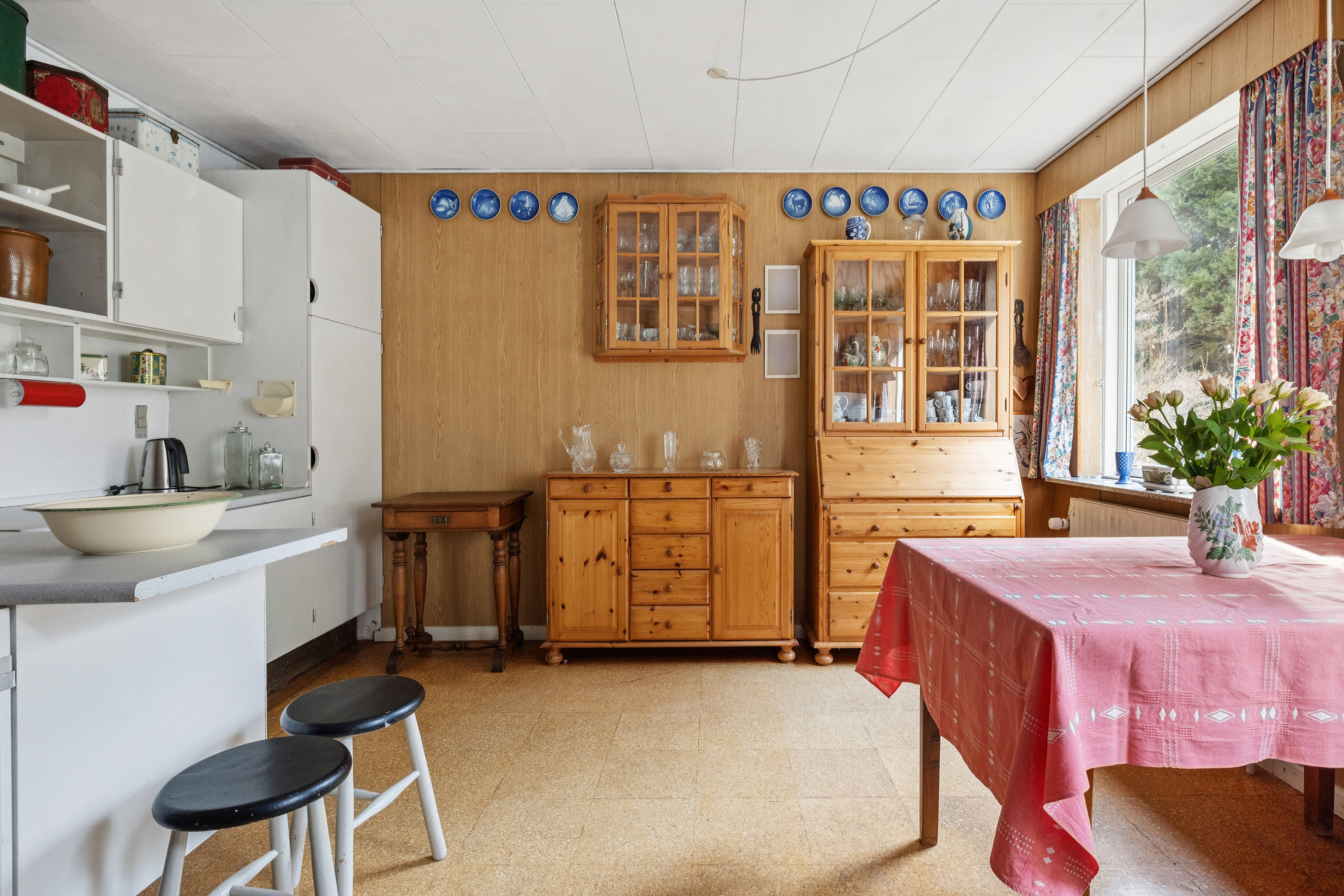 Fremhævet stue billede i fuldskærmstilstand. Billede af Elmevej 9, 8550 Ryomgård