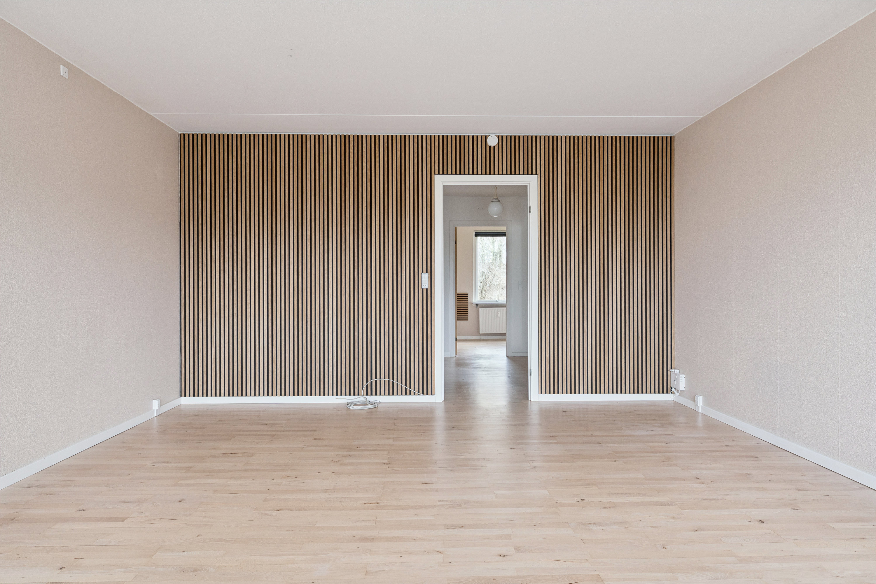 Fremhævet stue billede i fuldskærmstilstand. Billede af Beatesmindevej 91, 2. tv., 9210 Aalborg SØ