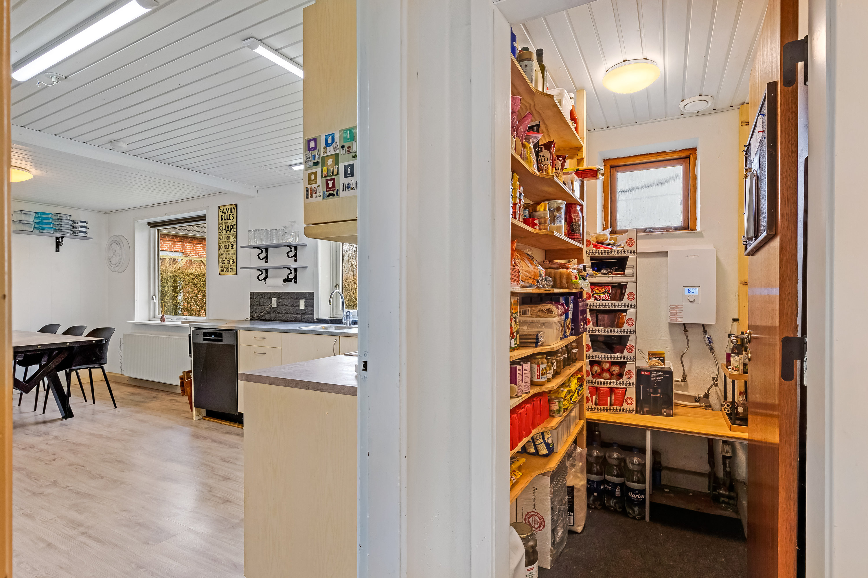 Fremhævet værelse billede i fuldskærmstilstand. Billede af Burkal Kirkevej 22, 6372 Bylderup-Bov