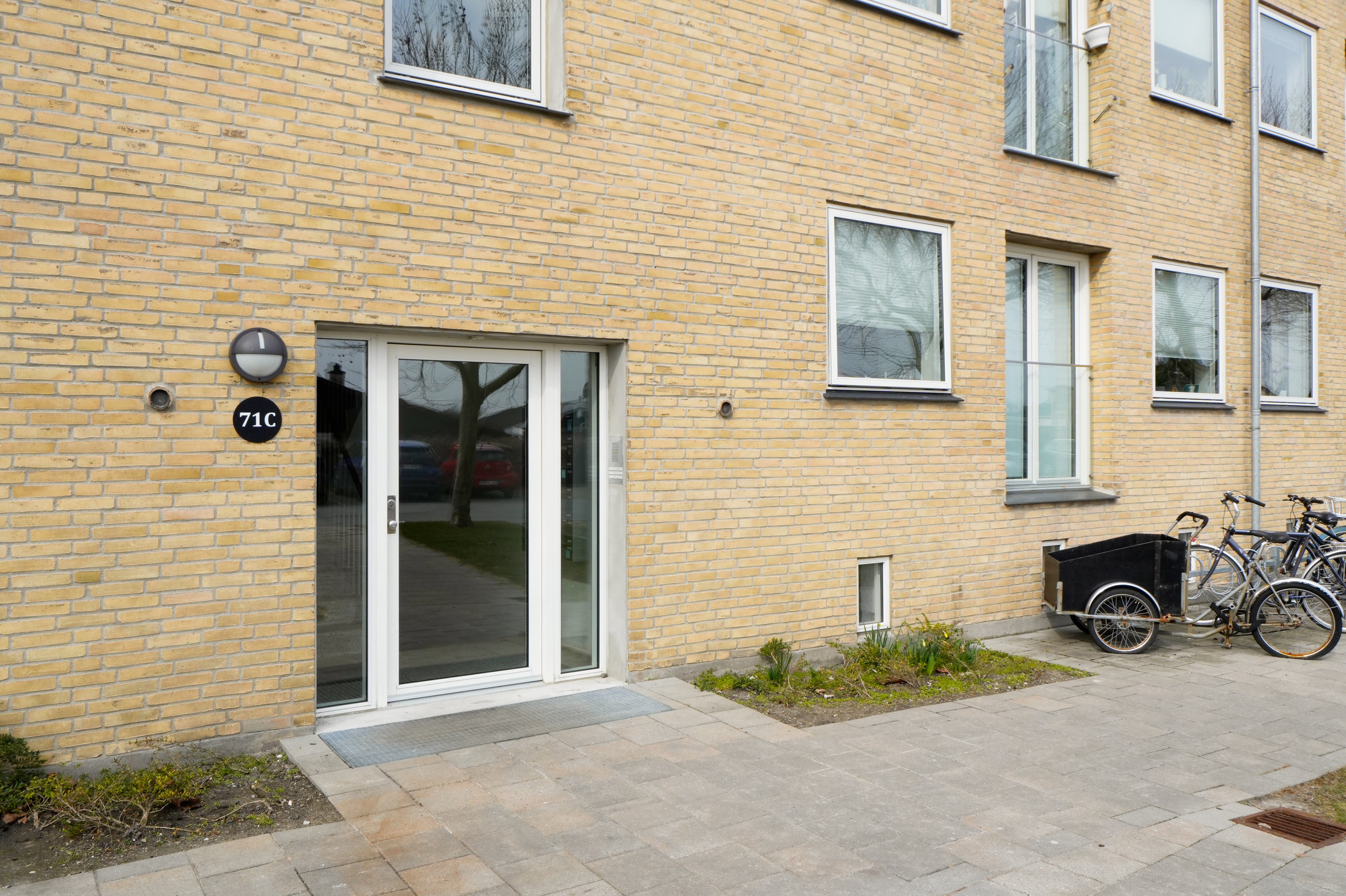 Fremhævet facade billede i fuldskærmstilstand. Billede af Kongelundsvej 71C, 2. 2., 2300 København S