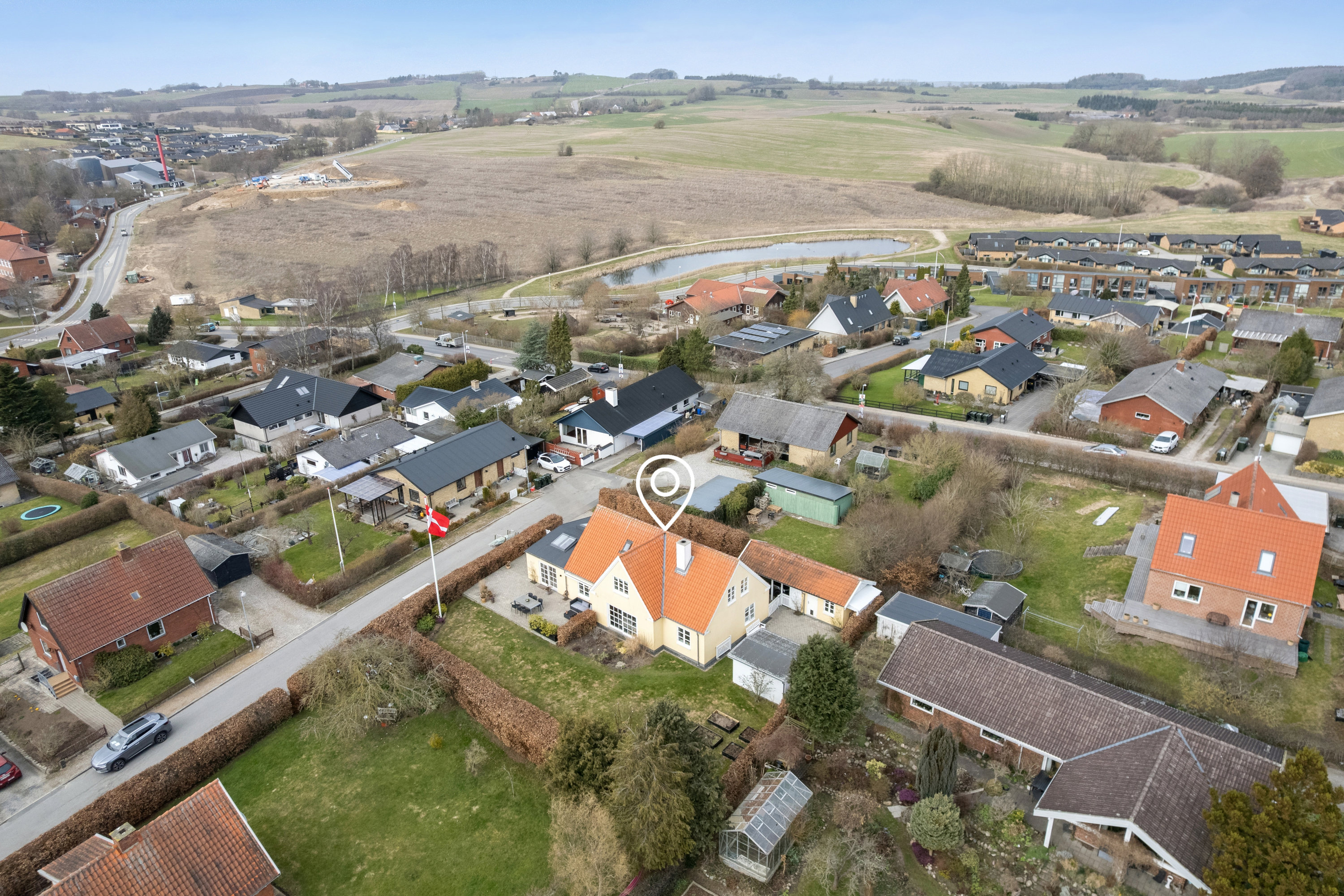 Fremhævet luftfoto billede i fuldskærmstilstand. Billede af Vibevej 8, 8410 Rønde