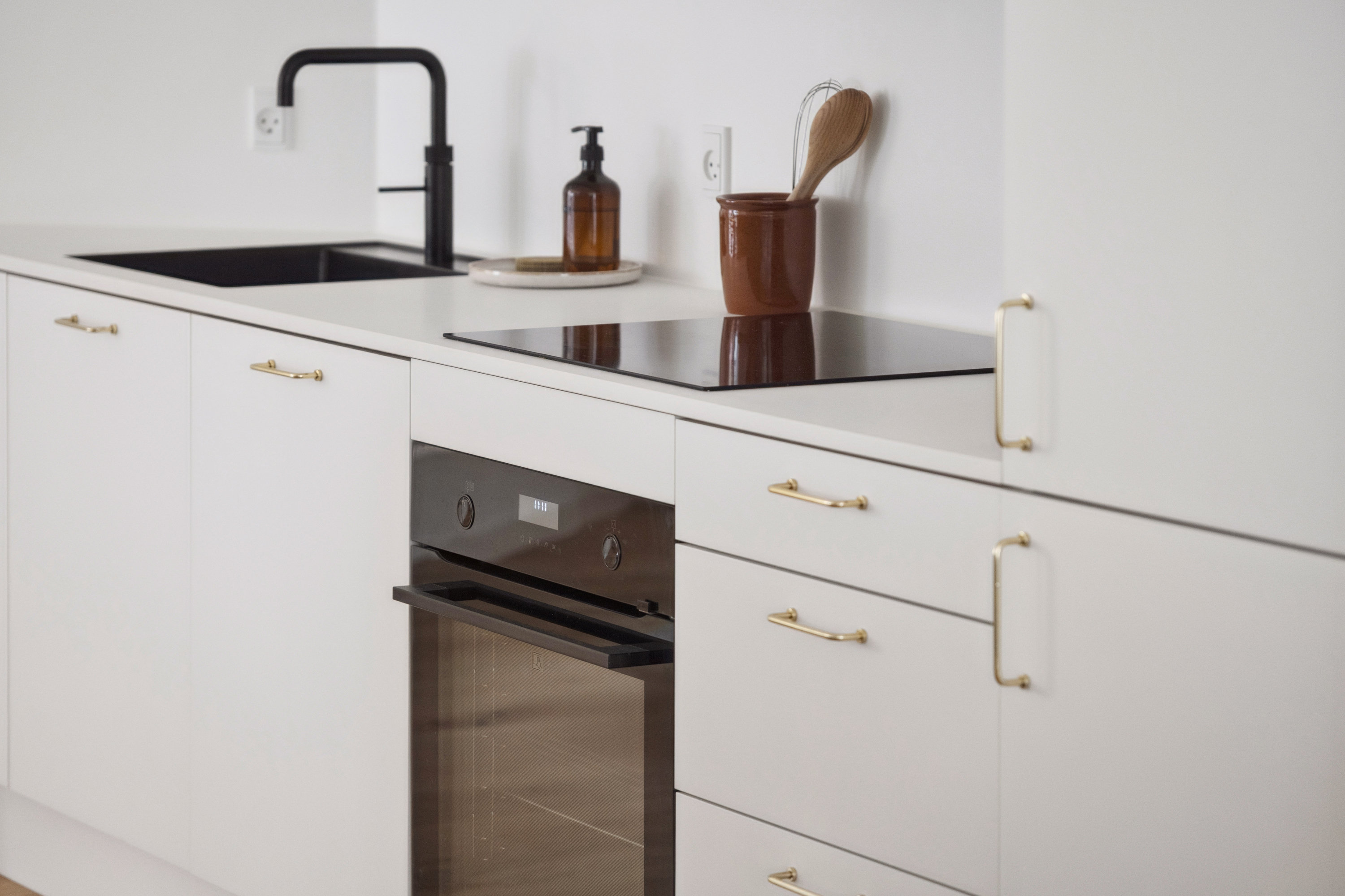 Fremhævet køkken billede i fuldskærmstilstand. Billede af Irma Pedersens Gade 66, 1. 1., 8000 Aarhus C