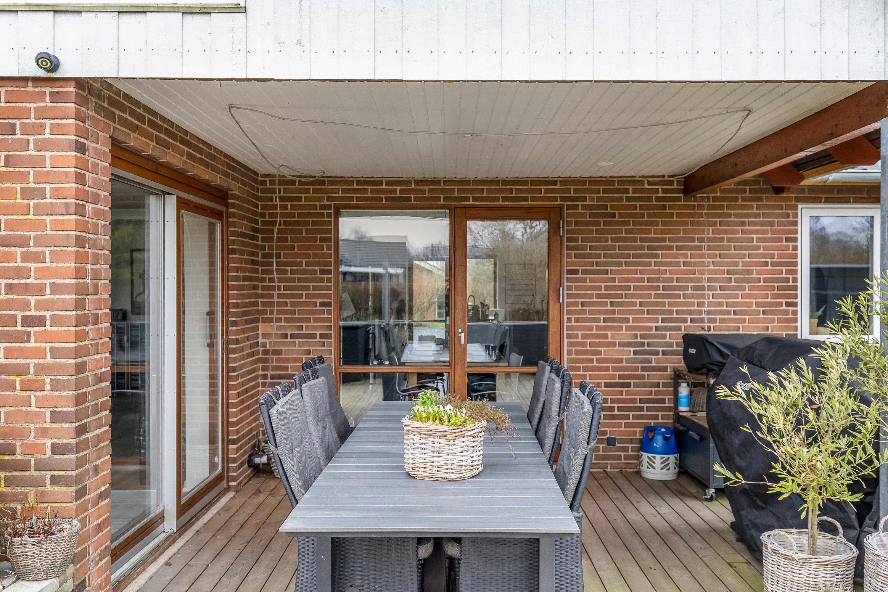 Fremhævet overdækket terrasse billede i fuldskærmstilstand. Billede af Åløkke 11, 6372 Bylderup-Bov