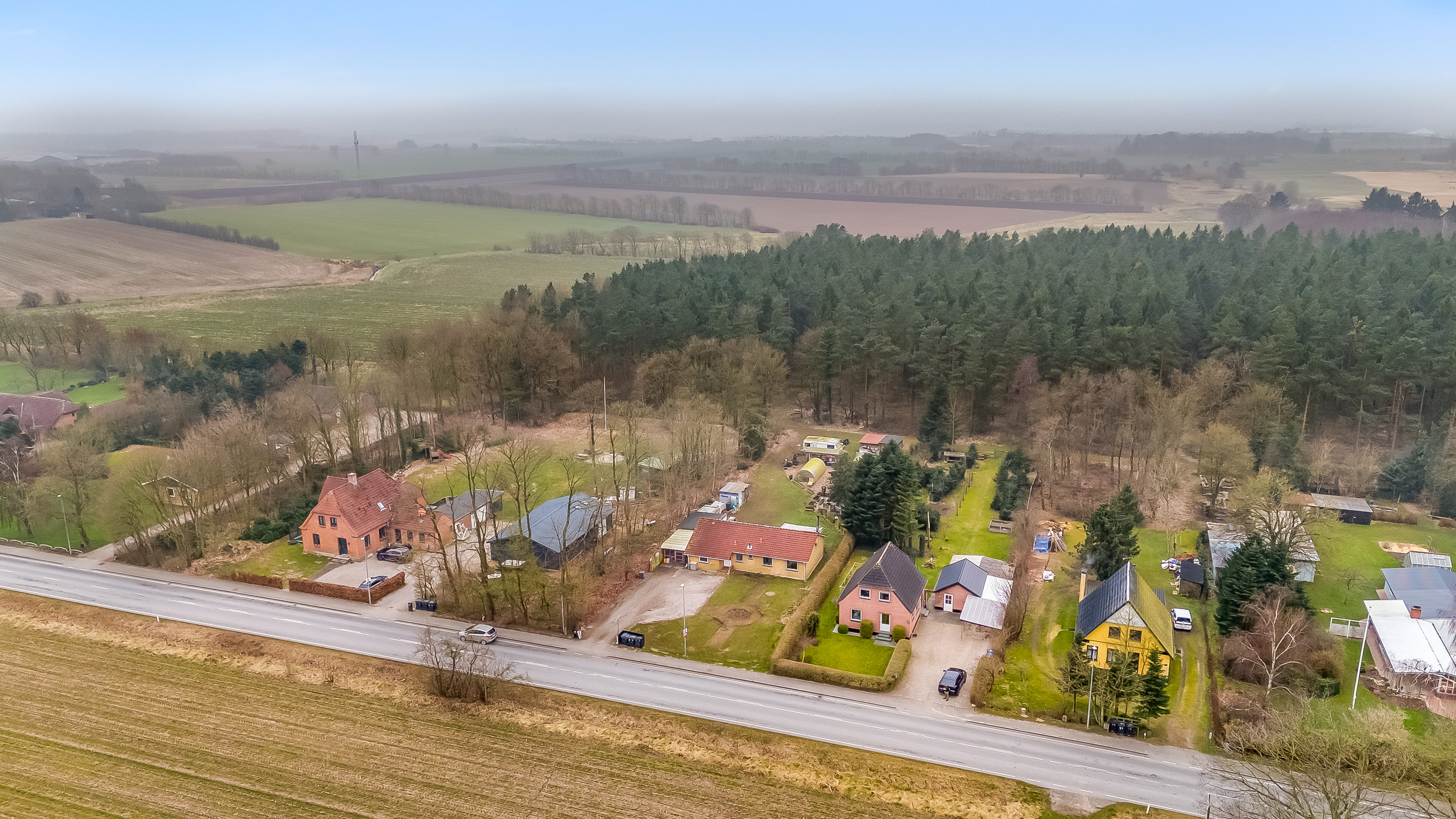 Fremhævet luftfoto billede i fuldskærmstilstand. Billede af Burkal Kirkevej 22, 6372 Bylderup-Bov
