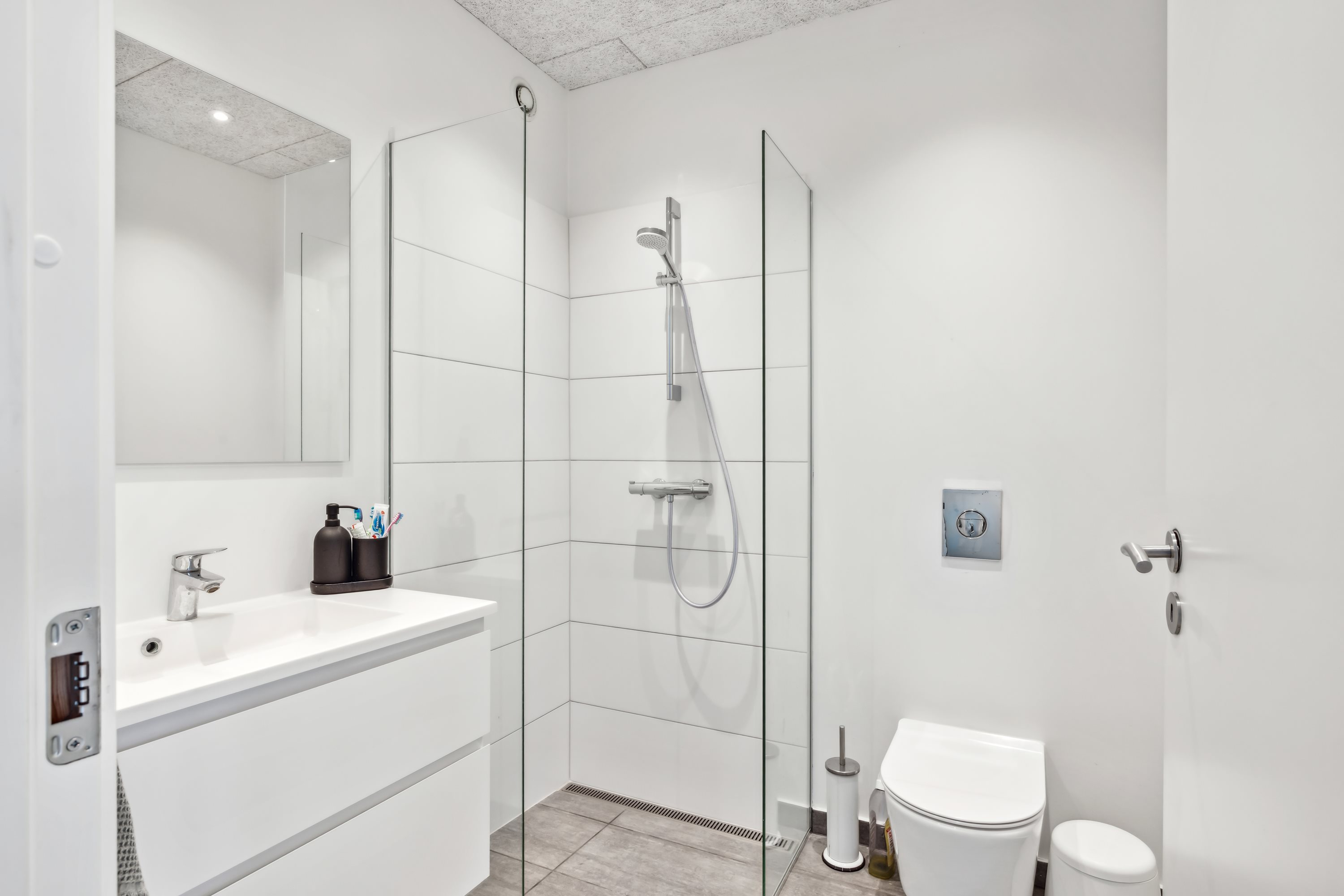 Fremhævet badeværelse billede i fuldskærmstilstand. Billede af Baunehøjparken 24C, 8410 Rønde