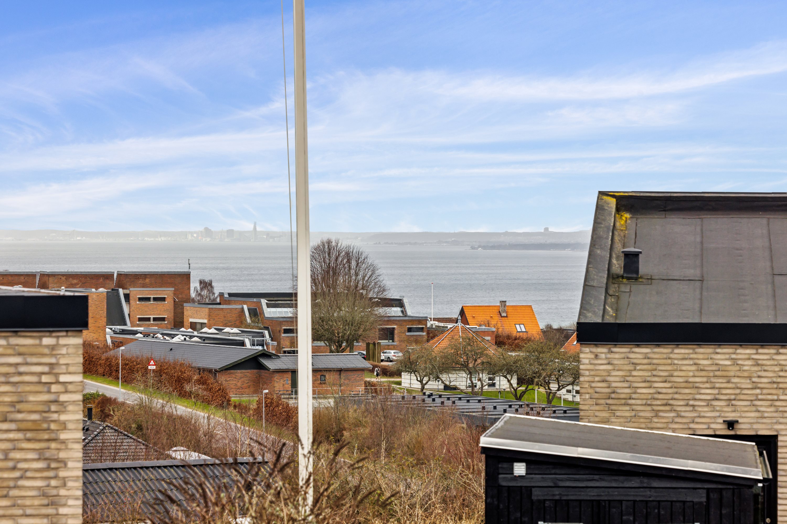 Fremhævet ejendom 1 billede i fuldskærmstilstand. Billede af Baunehøjparken 24C, 8410 Rønde