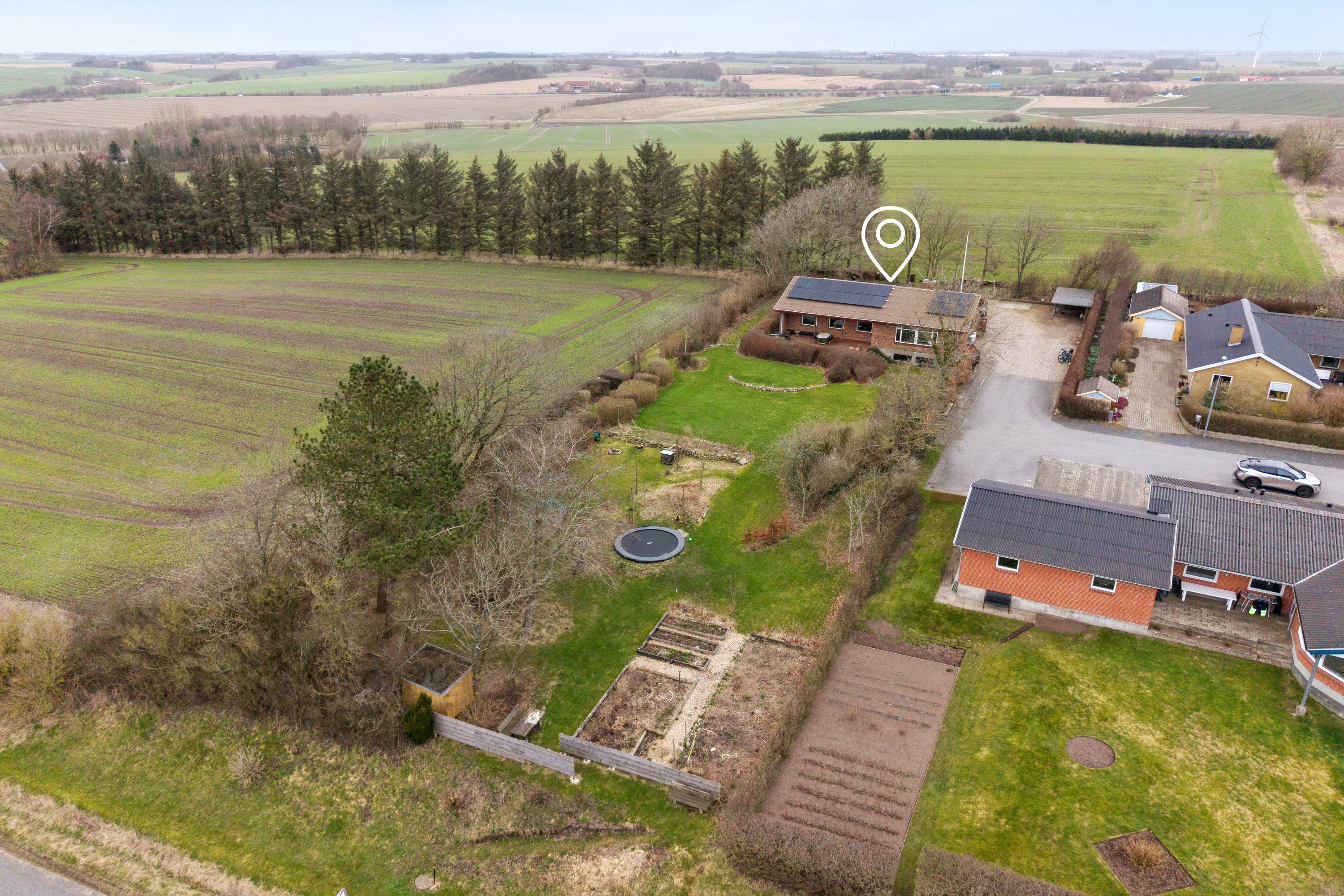 Fremhævet luftfoto billede i fuldskærmstilstand. Billede af Nyvej 12, Hjerk, 7870 Roslev
