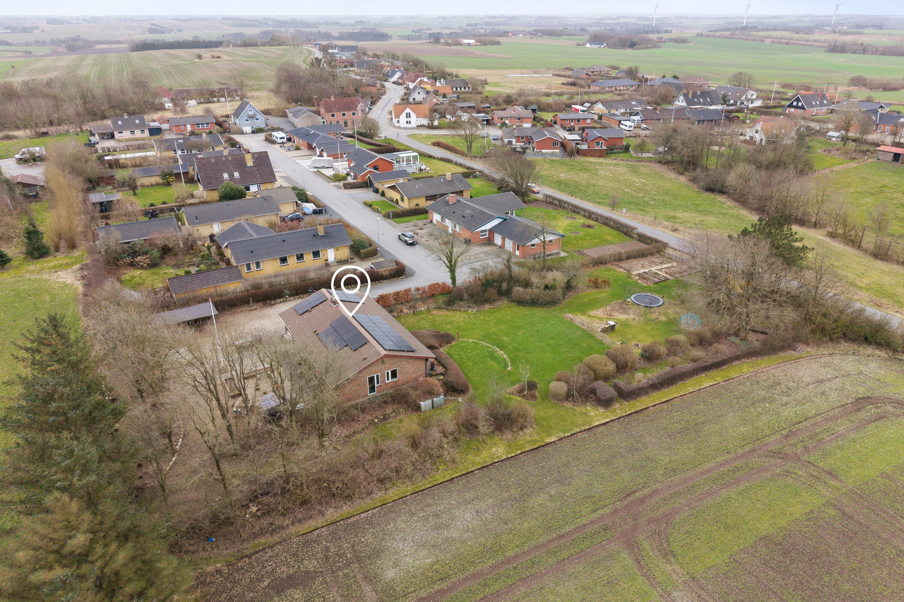 Fremhævet luftfoto billede i fuldskærmstilstand. Billede af Nyvej 12, Hjerk, 7870 Roslev