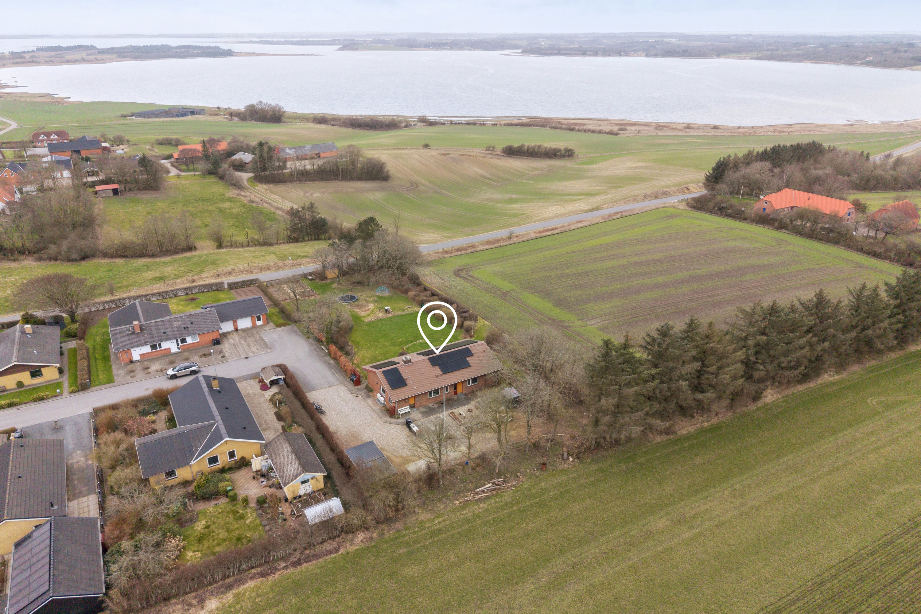 Fremhævet luftfoto billede i fuldskærmstilstand. Billede af Nyvej 12, Hjerk, 7870 Roslev