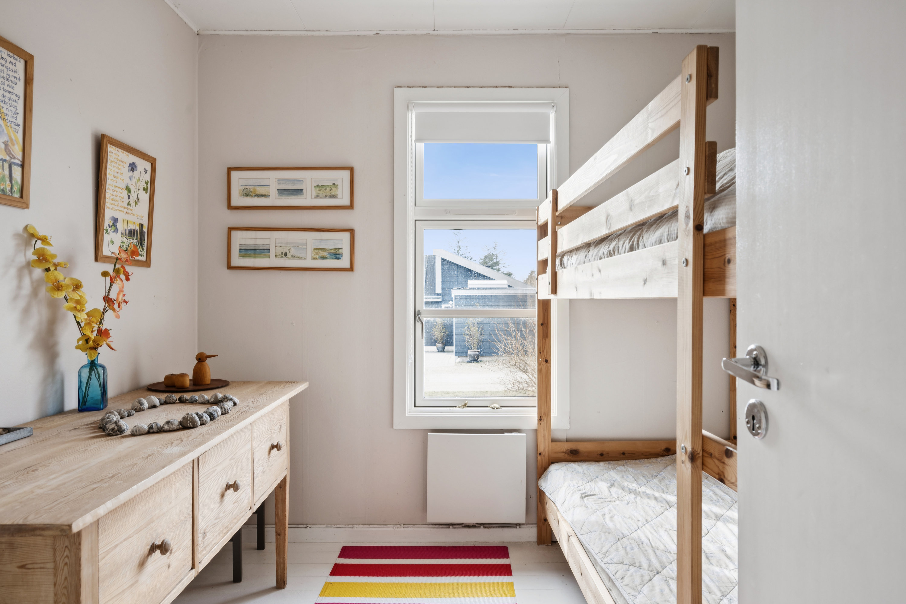 Fremhævet værelse billede i fuldskærmstilstand. Billede af Lærkelundsvej 9, Øer, 8400 Ebeltoft