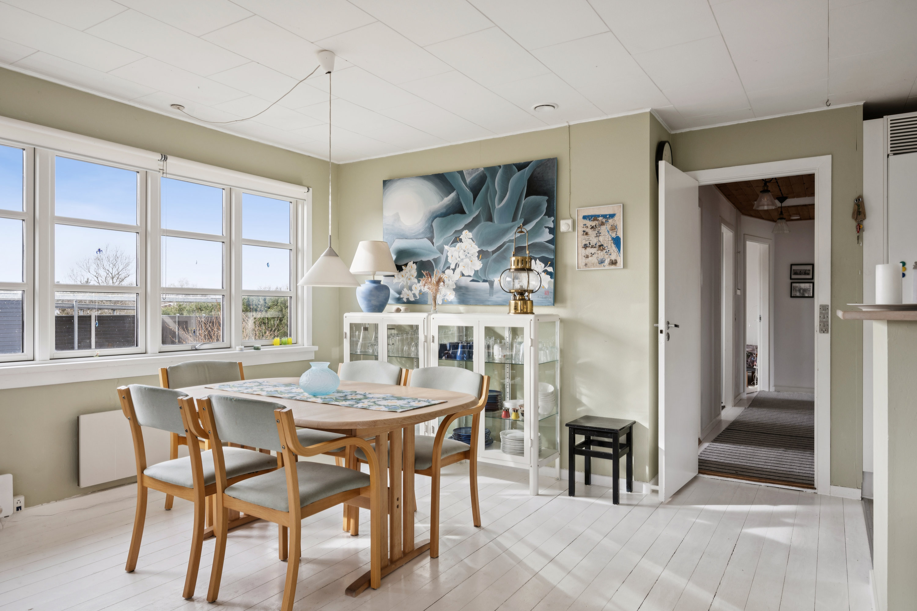Fremhævet spisestue billede i fuldskærmstilstand. Billede af Lærkelundsvej 9, Øer, 8400 Ebeltoft
