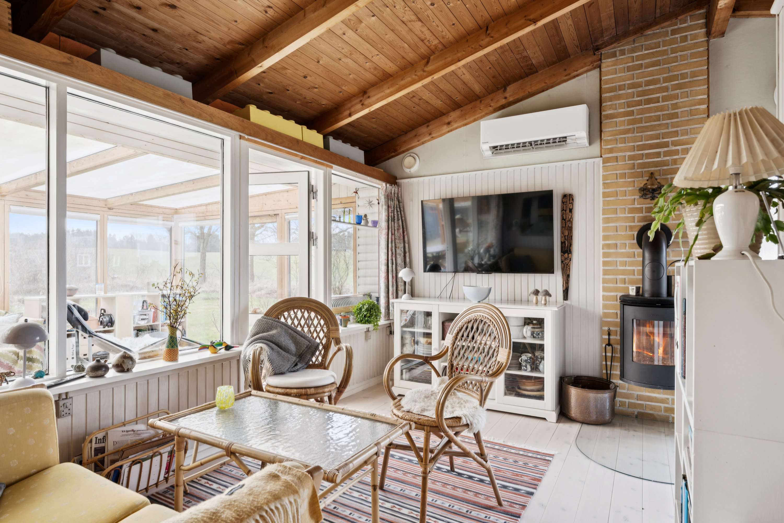 Fremhævet stue billede i fuldskærmstilstand. Billede af Vestervang 4, Dejret Klit, 8420 Knebel