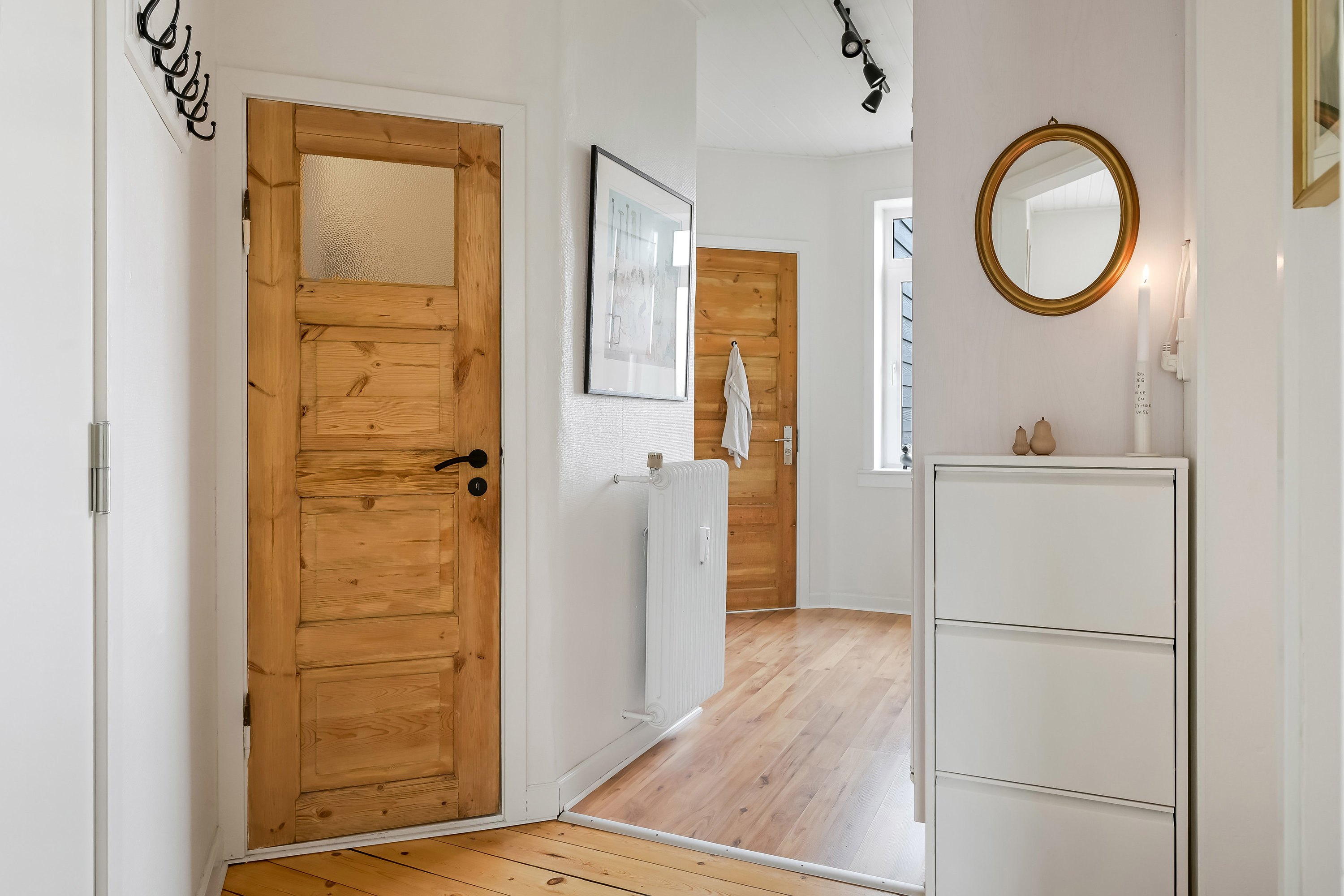 Fremhævet entré billede i fuldskærmstilstand. Billede af Storegade 21, 1. th., 6700 Esbjerg