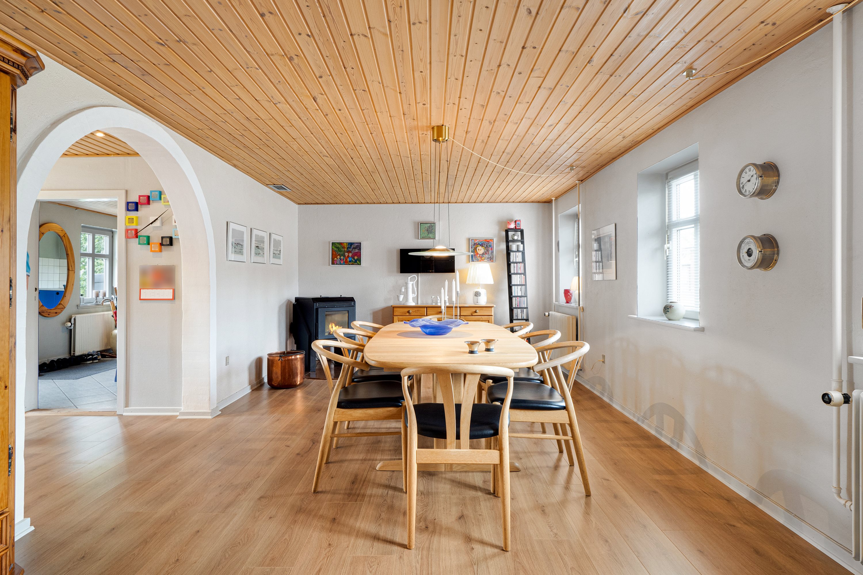 Fremhævet stue billede i fuldskærmstilstand. Billede af Østerbrogade 1, Lem, 7860 Spøttrup