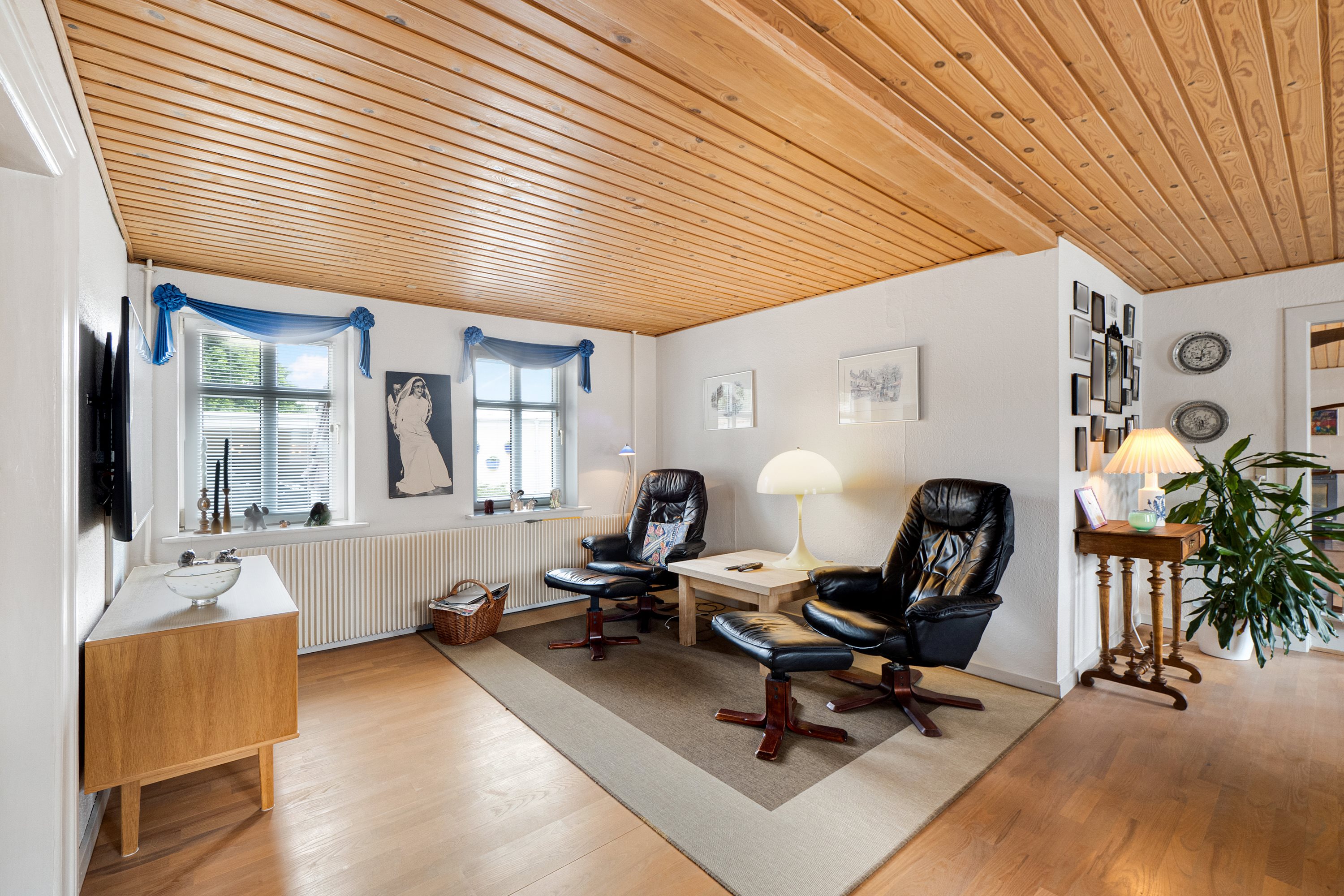 Fremhævet stue billede i fuldskærmstilstand. Billede af Østerbrogade 1, Lem, 7860 Spøttrup