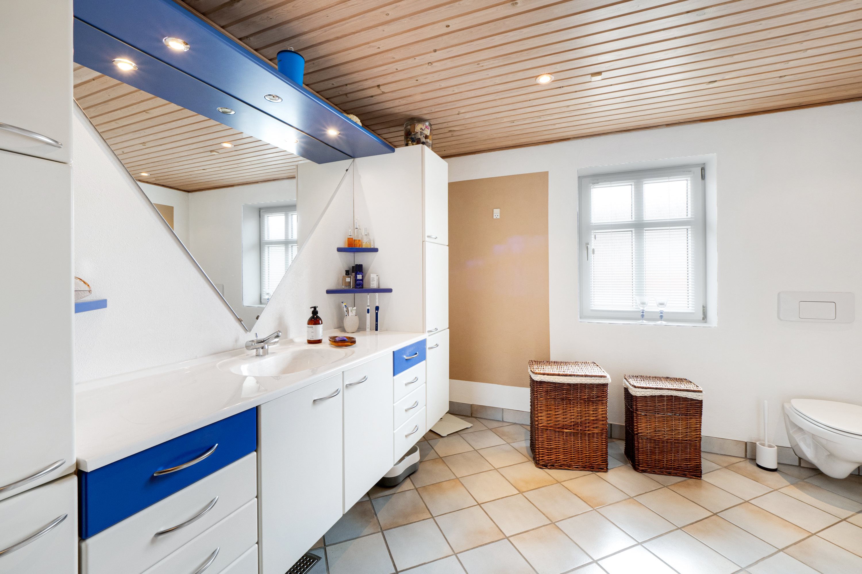 Fremhævet badeværelse billede i fuldskærmstilstand. Billede af Østerbrogade 1, Lem, 7860 Spøttrup