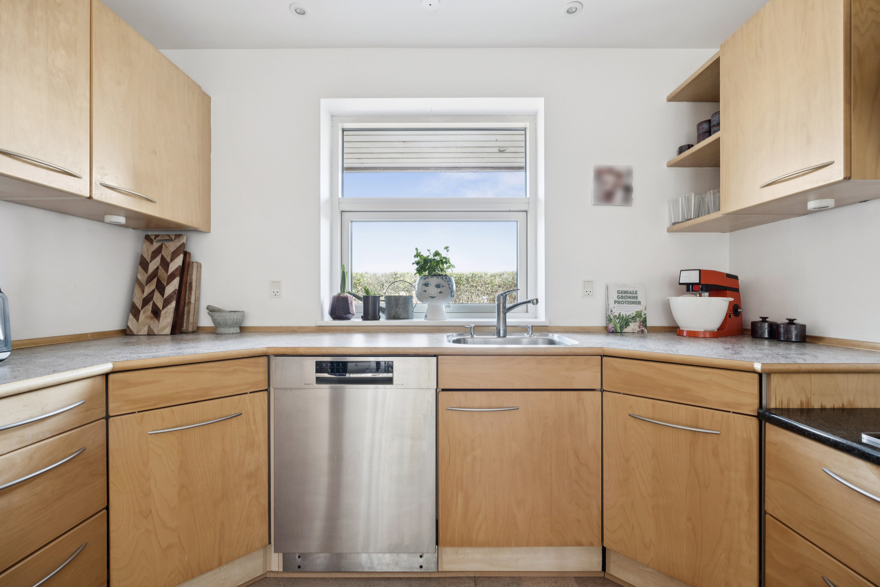 Fremhævet køkken billede i fuldskærmstilstand. Billede af Bjælkerupvej 98D, 4660 Store Heddinge