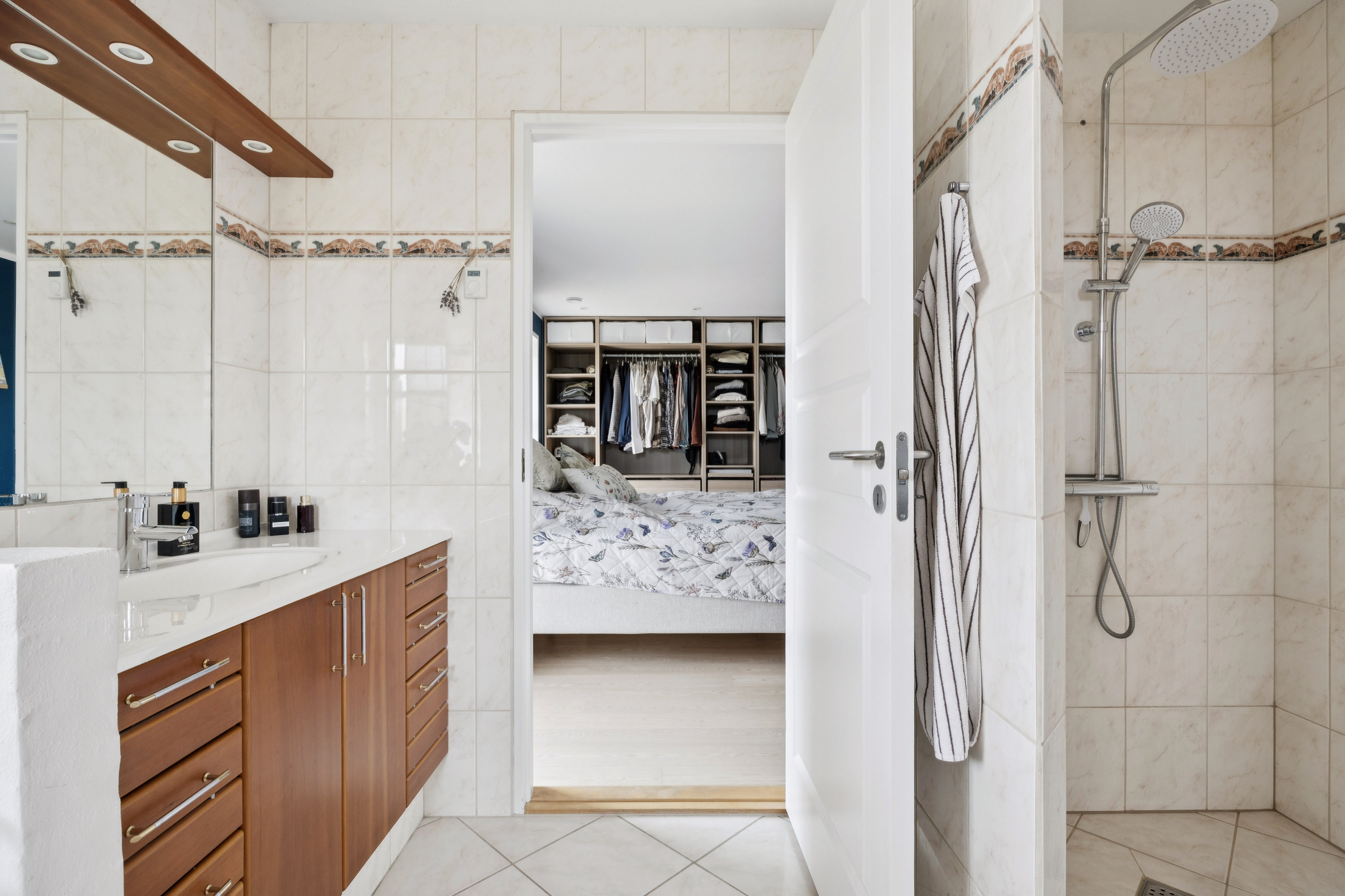 Fremhævet badeværelse billede i fuldskærmstilstand. Billede af Bjælkerupvej 98D, 4660 Store Heddinge